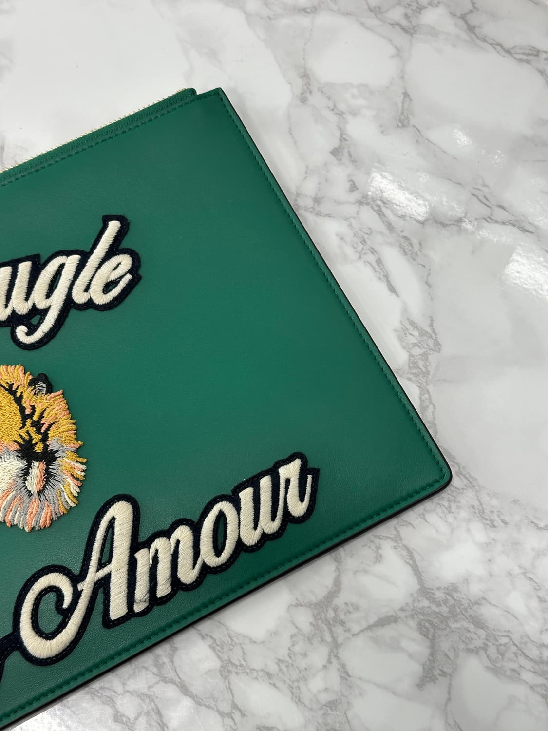 구찌 타이거 자수 클러치 그린 상품이미지3