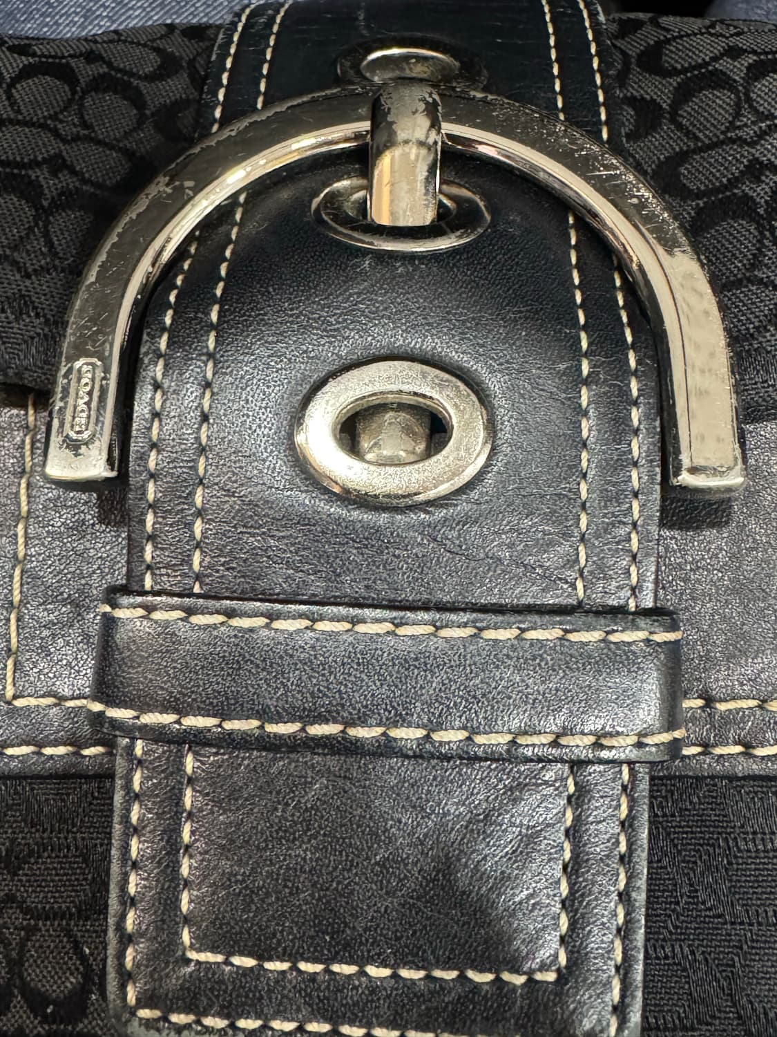 코치 블랙 시그니처 숄더백 상품이미지4