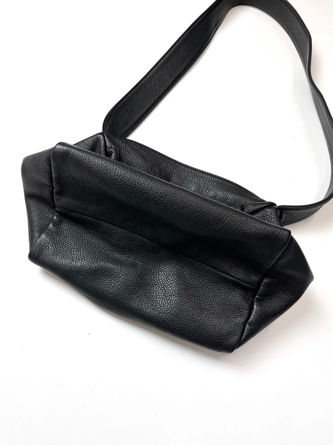 Mardi 메크르디 20ss 벨로 소가죽 숄더백 A1584 상품이미지5