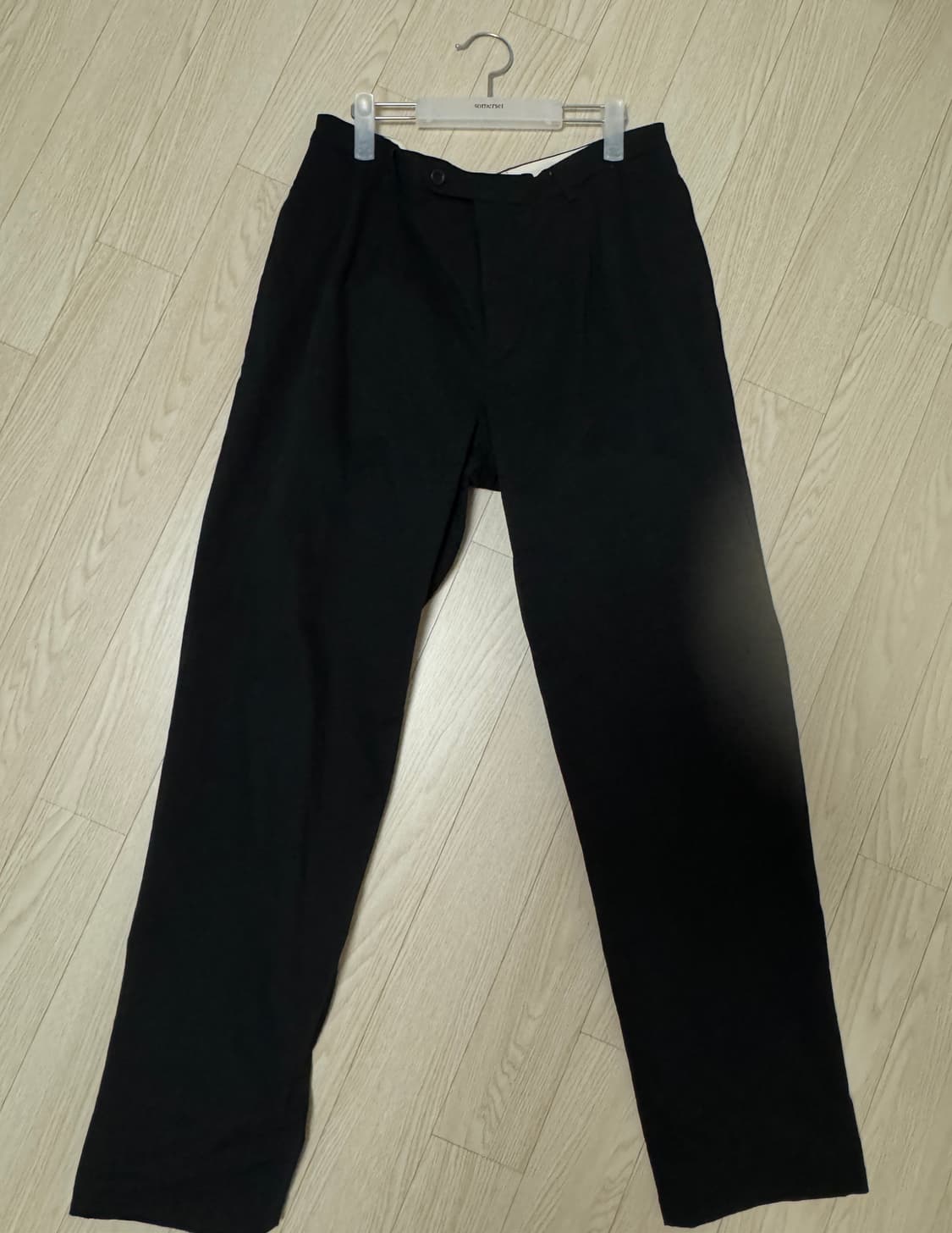 소머셋 테이퍼드 치노 블랙 3 상품이미지1