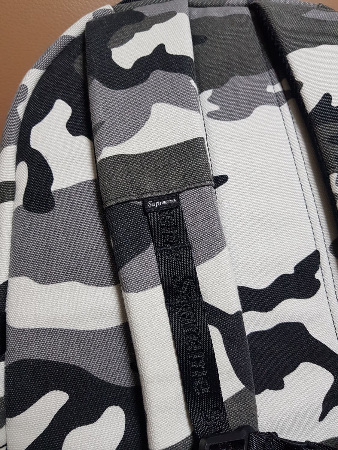 슈프림 백팩 스노우 카모 25SS 상품이미지4
