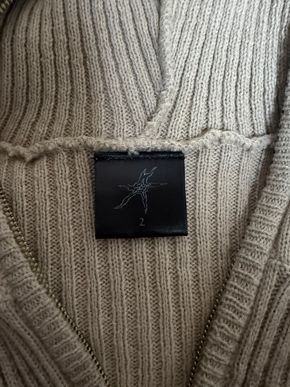 스모크어 스타 SPRAYED STAR KNIT HOODIE (BEIGE) 상품이미지5