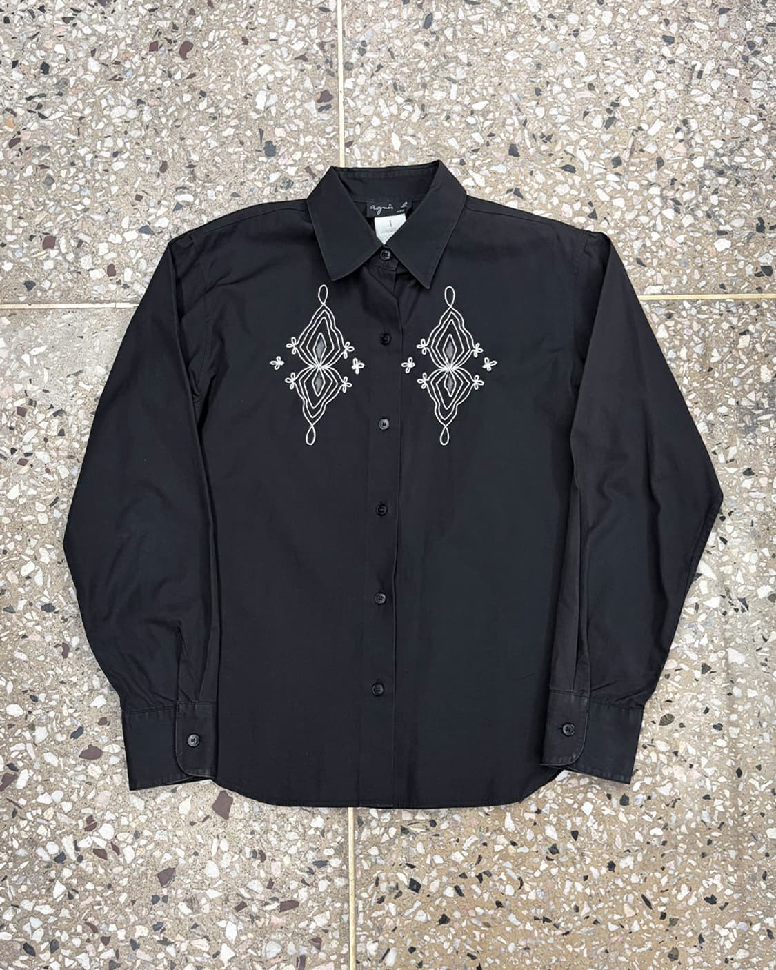 아네스베 자수 디테일 셔츠 상품이미지1