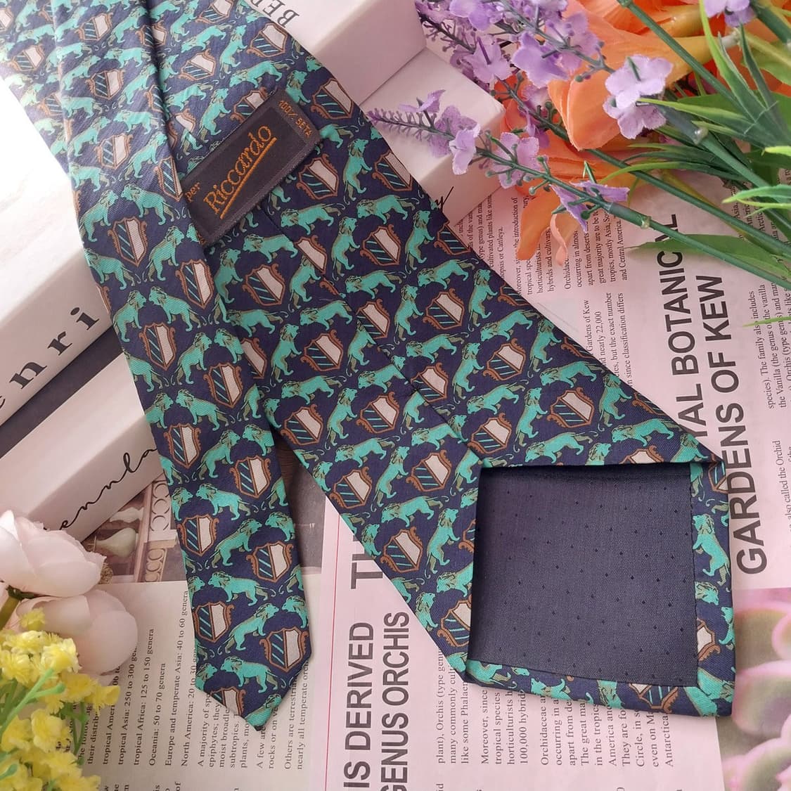 리카르도 실크 사자 문장 패턴 넥타이 9.6cm A+등급 K1282
 상품이미지5