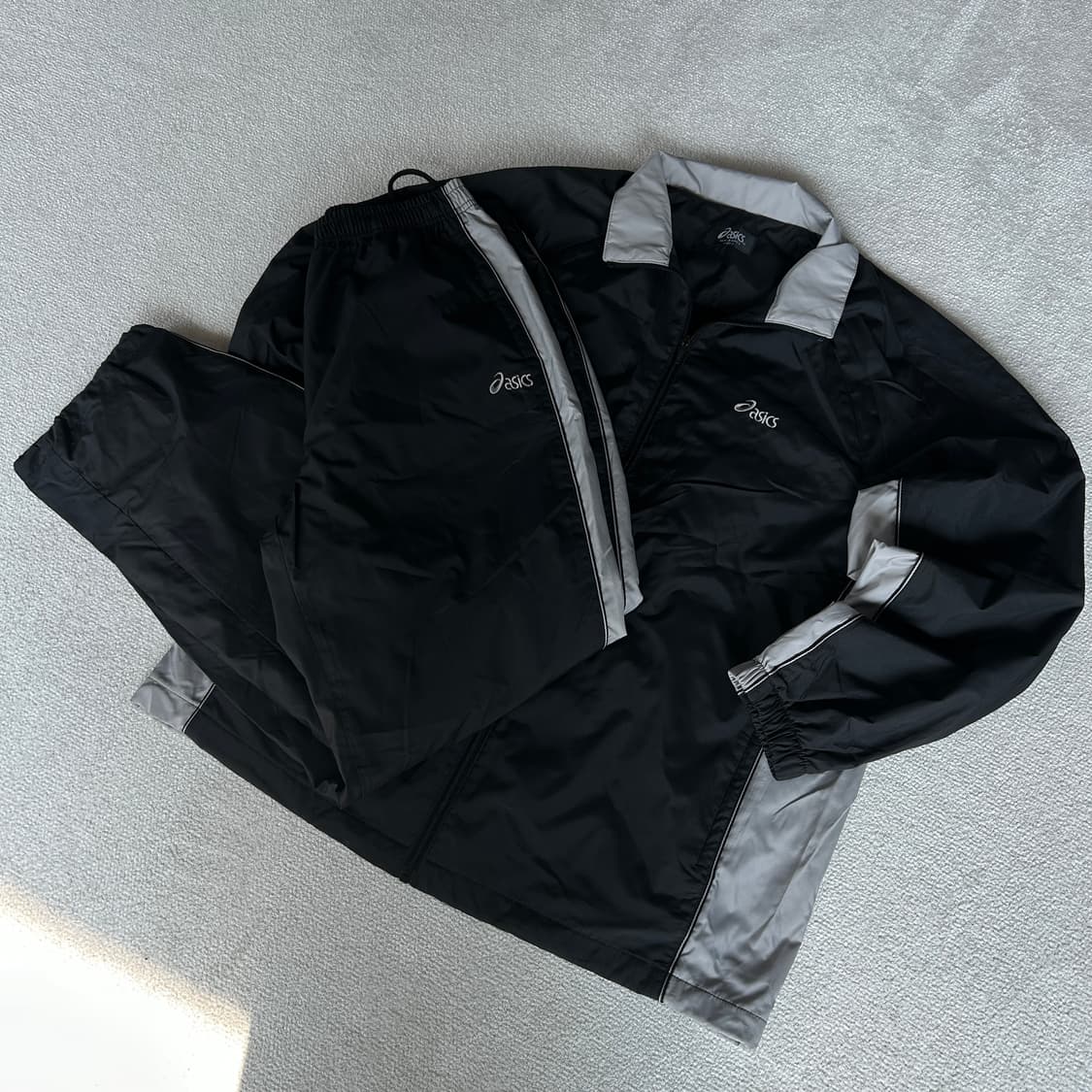 아식스 블랙 트레이닝복 세트 XL 상품이미지1