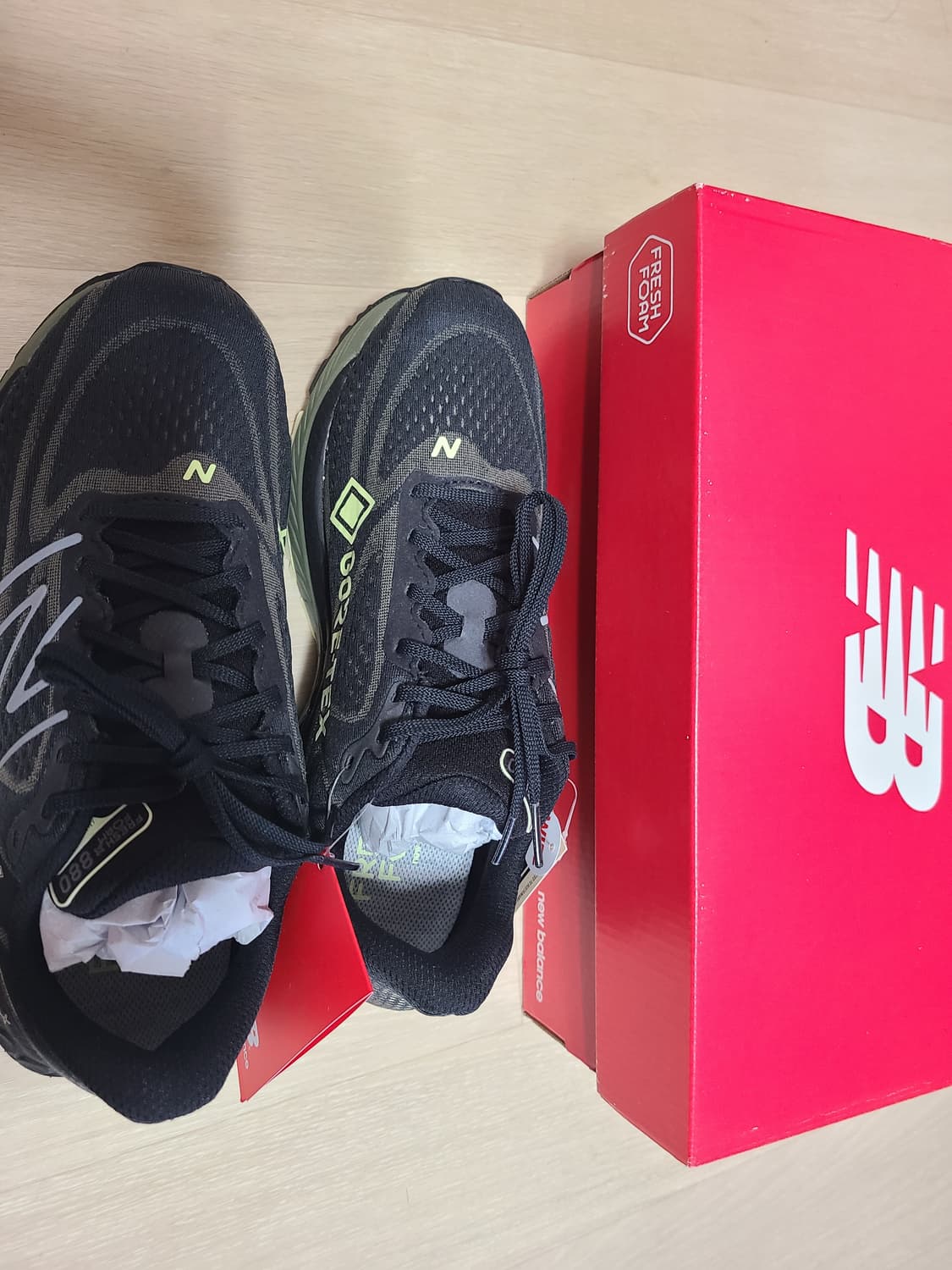 뉴발란스 880 프레쉬폼 고어텍스 상품이미지4