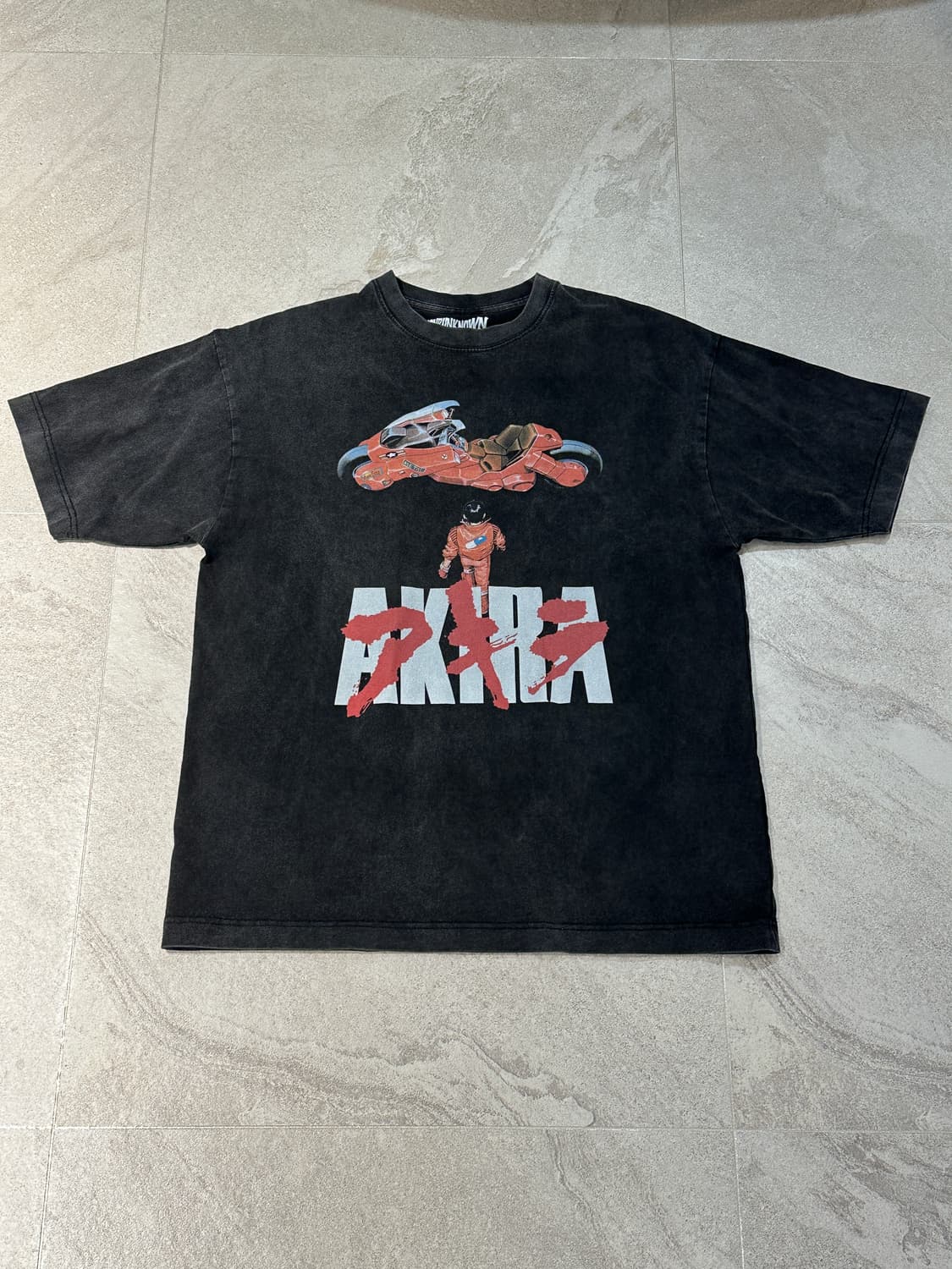 아키라 블랙 반팔 티셔츠 L 상품이미지1