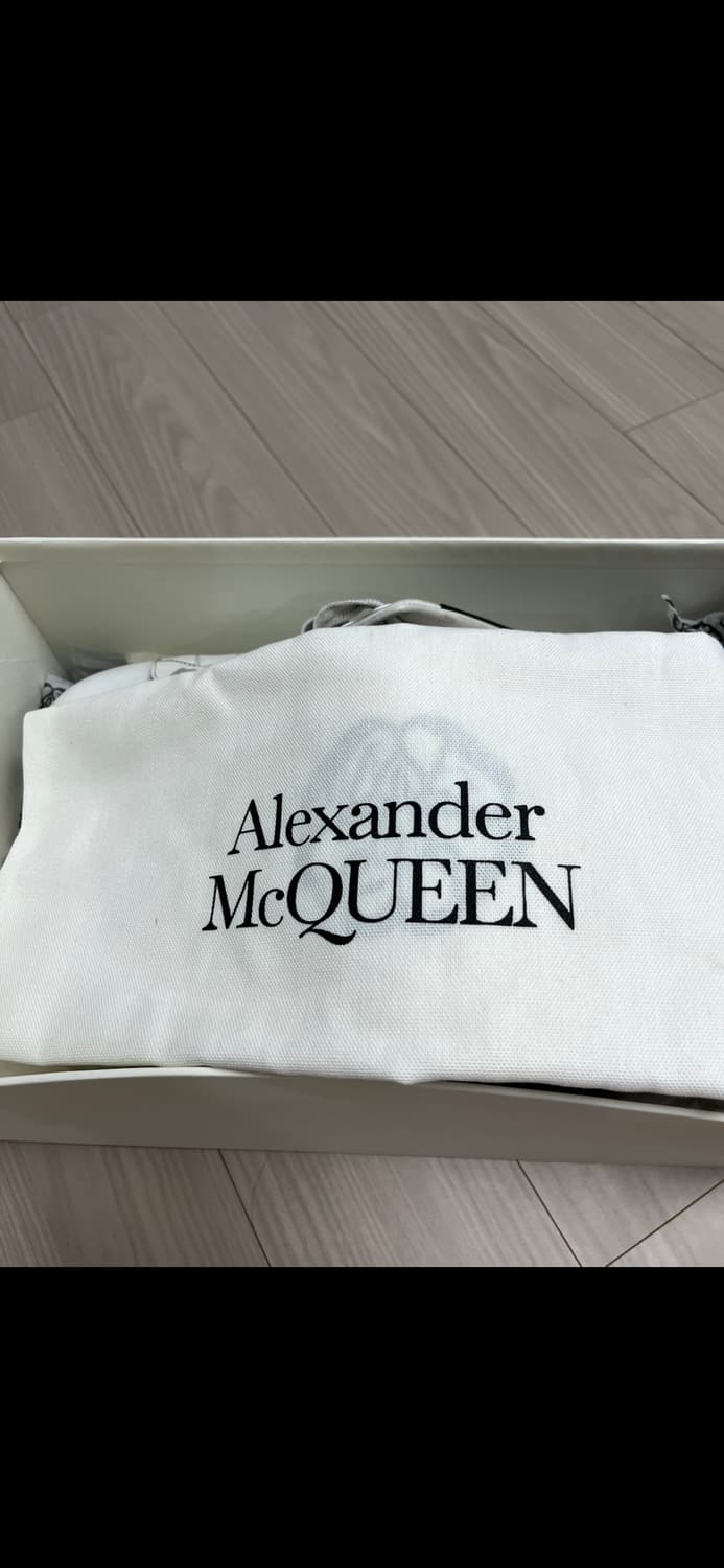 알렉산더 맥퀸 41  상품이미지3