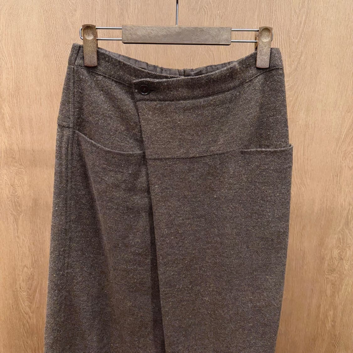 이세이미야케 플랜테이션 팬츠 오버랩 레이어드 디테일 와이드핏 베이지 상품이미지4