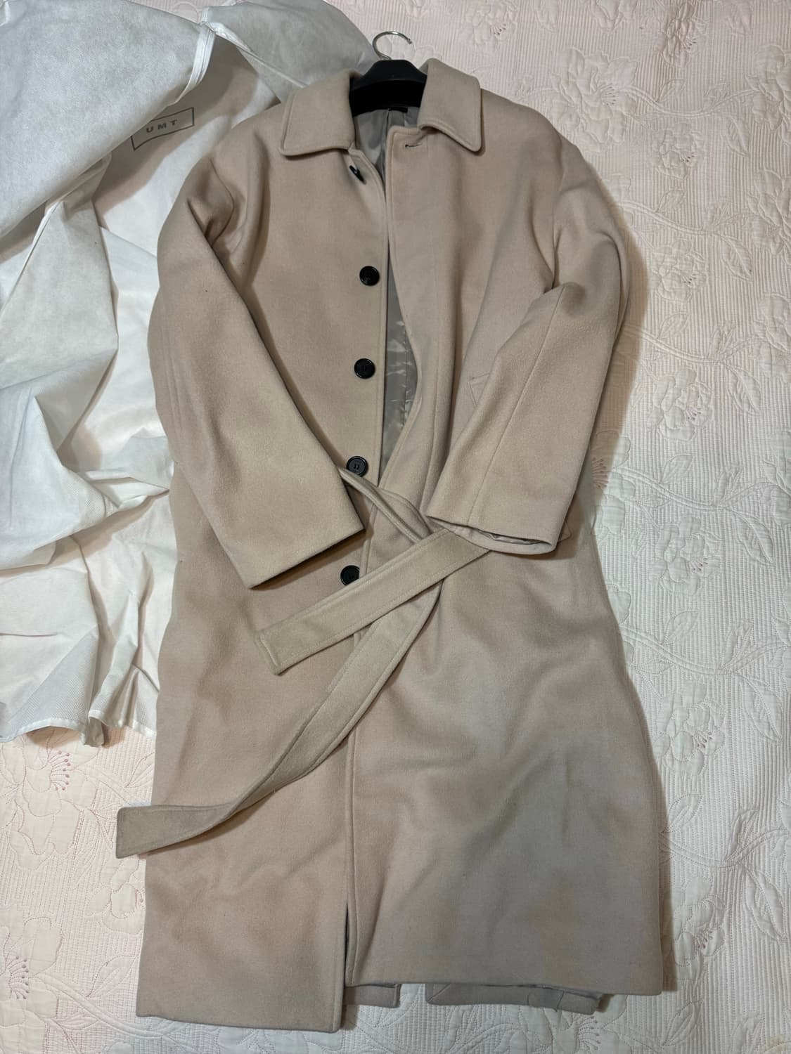 더티셔츠뮤지엄(더티뮤) 발마칸 크림 코트 m사이즈 상품이미지1