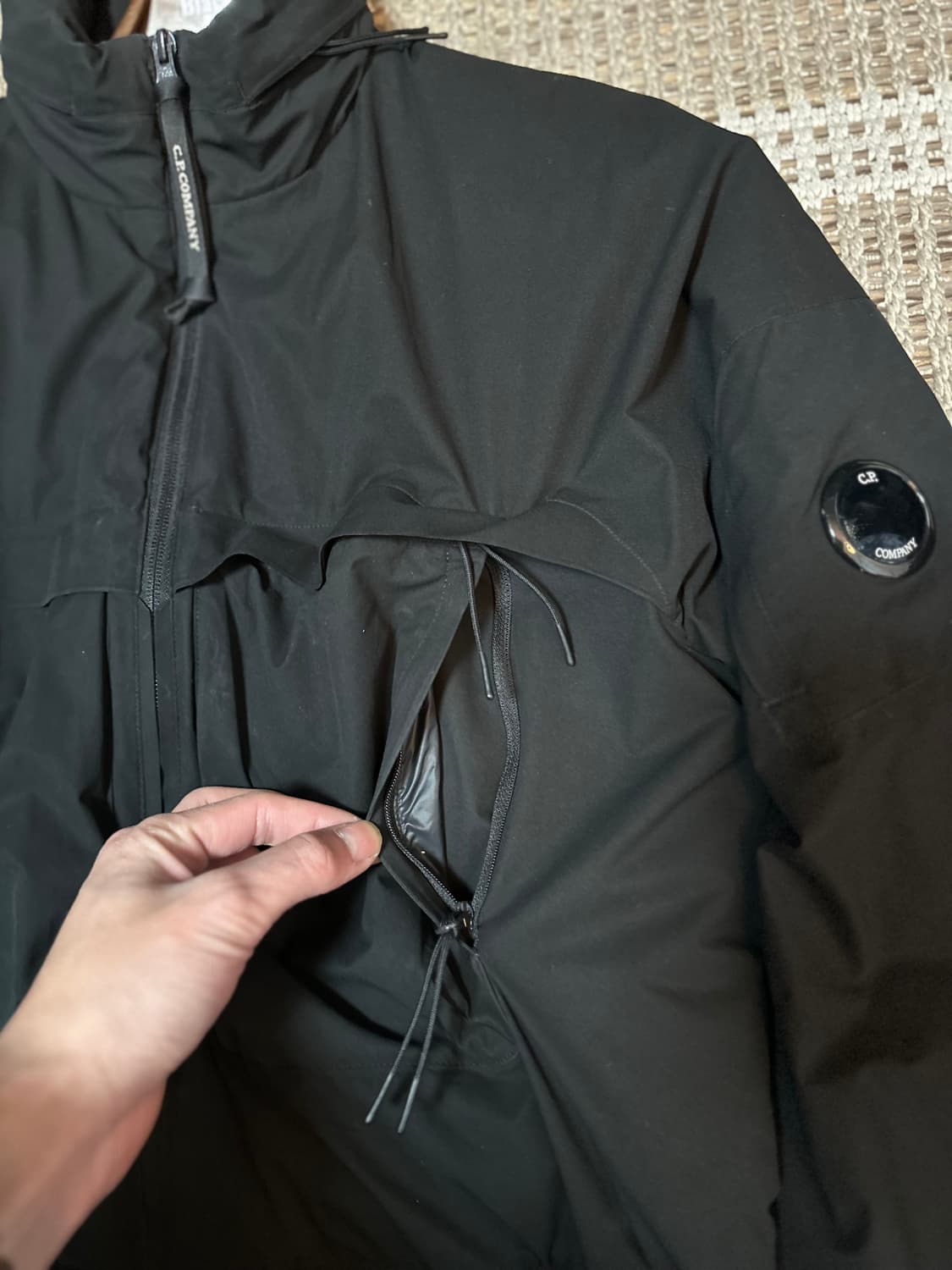 CP 컴퍼니 Pro-Tek 패딩 자켓 24년씩 블랙 S(90) 상품이미지6