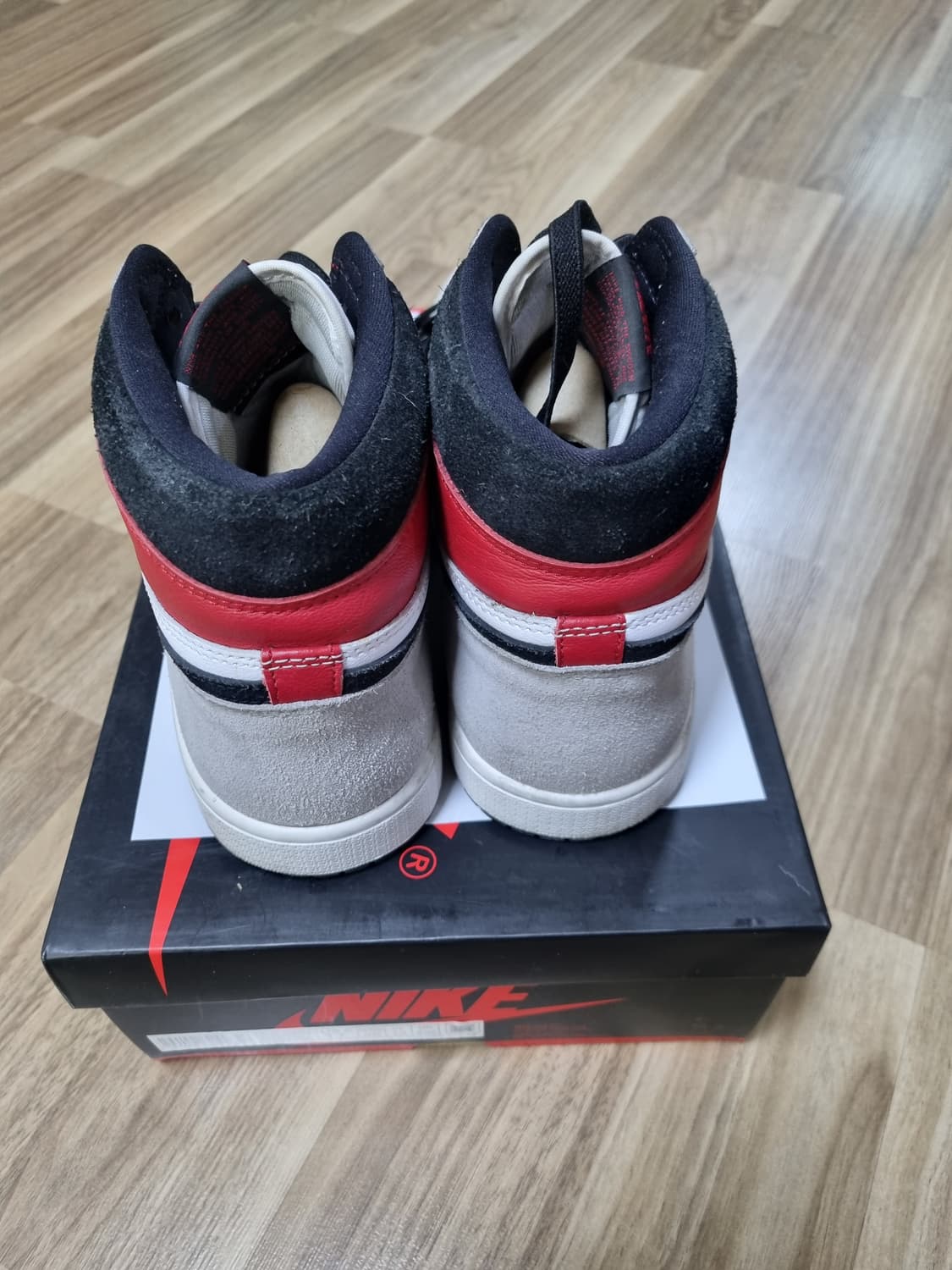 조던 1 레트로 하이 OG 라이트 스모크 그레이 290mm 상품이미지3