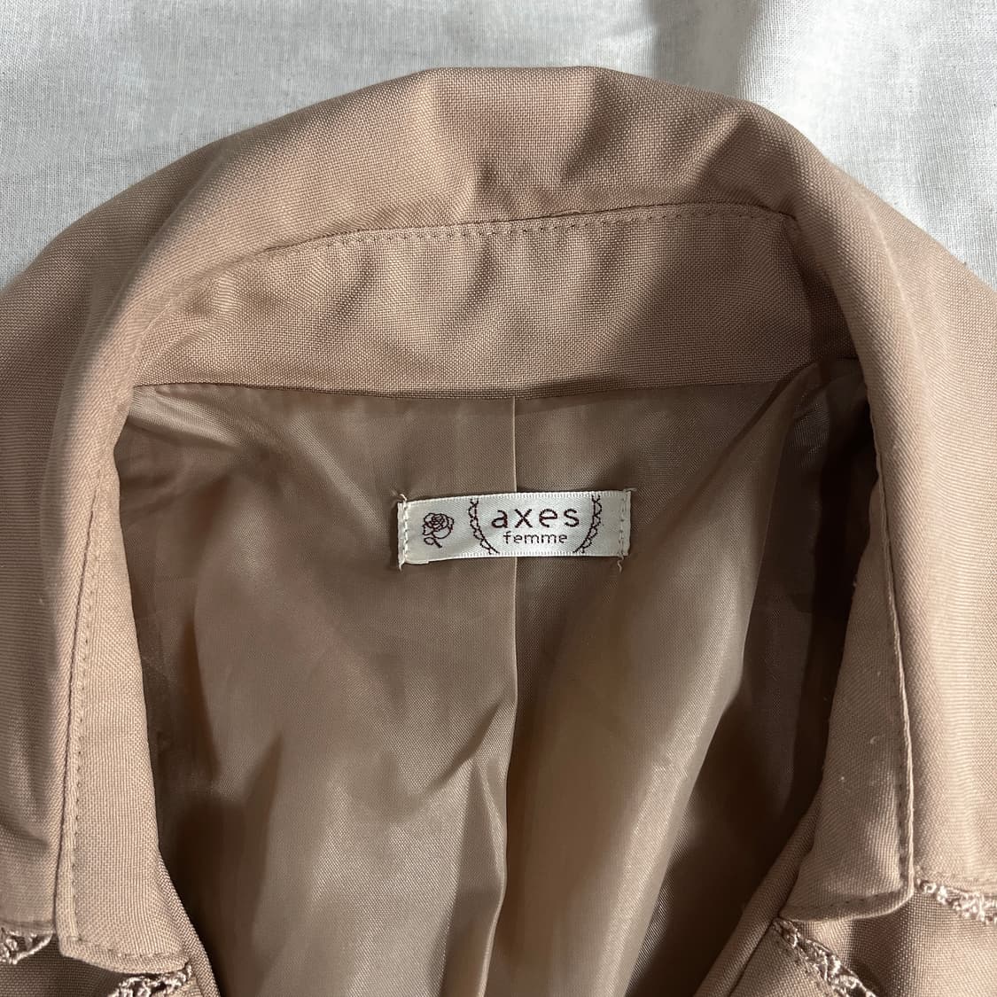 엑시즈팜 레이스 양산형 트렌치 코트 원피스 상품이미지3