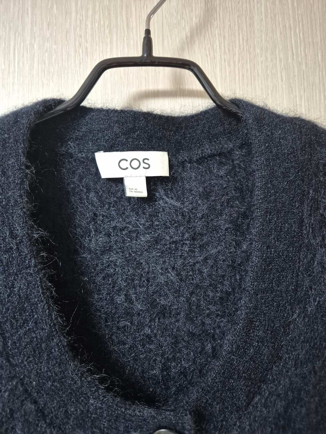 COS 코스 모헤어 반팔 가디건   XS 진네이비 신형 상품이미지5