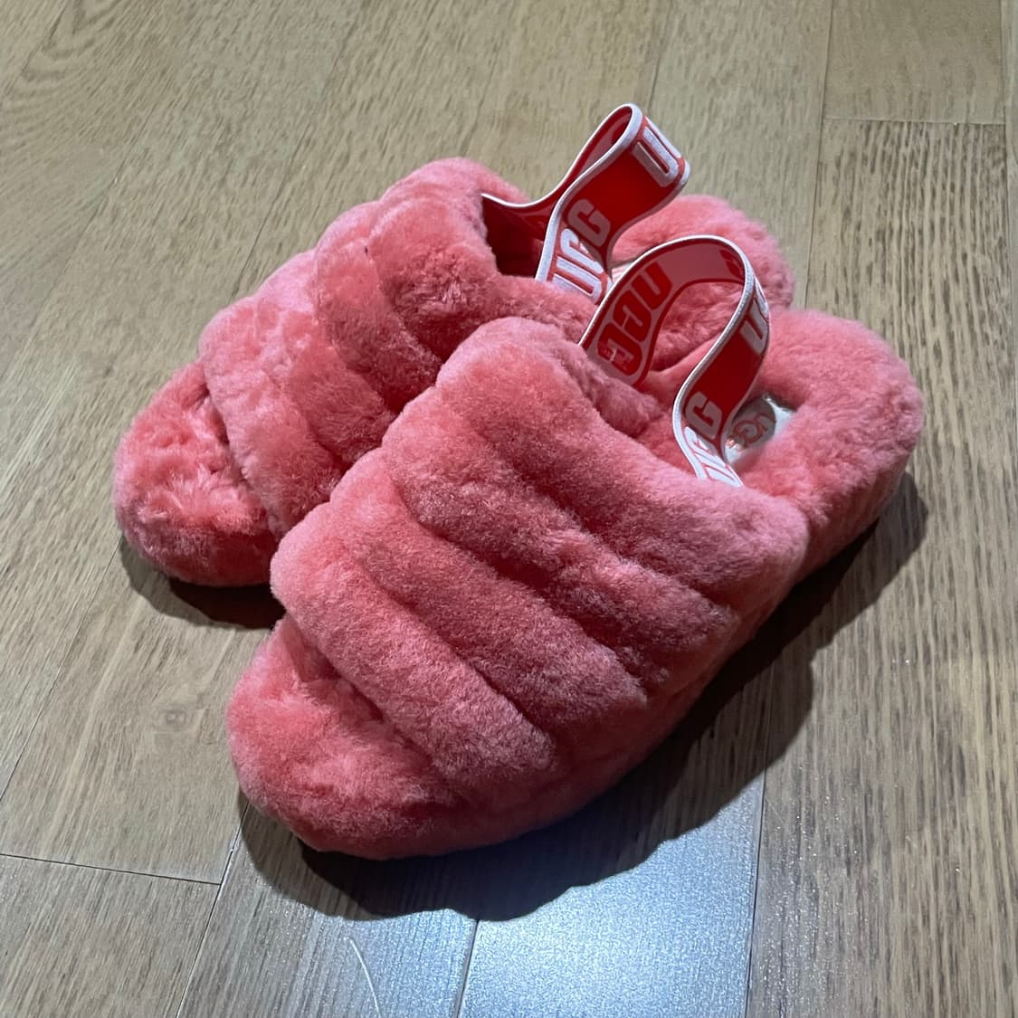 UGG 어그 양털 슬리퍼 220 상품이미지3