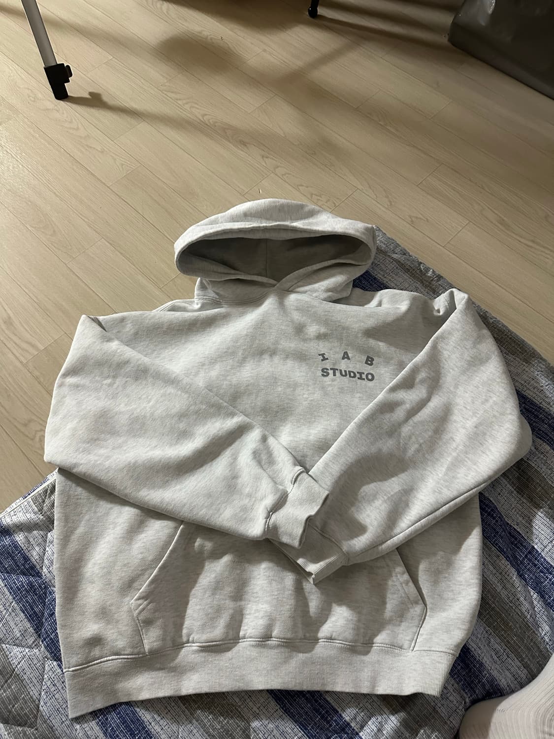 아이앱스튜디오 10주년 후드 라이트그레이 상품이미지1