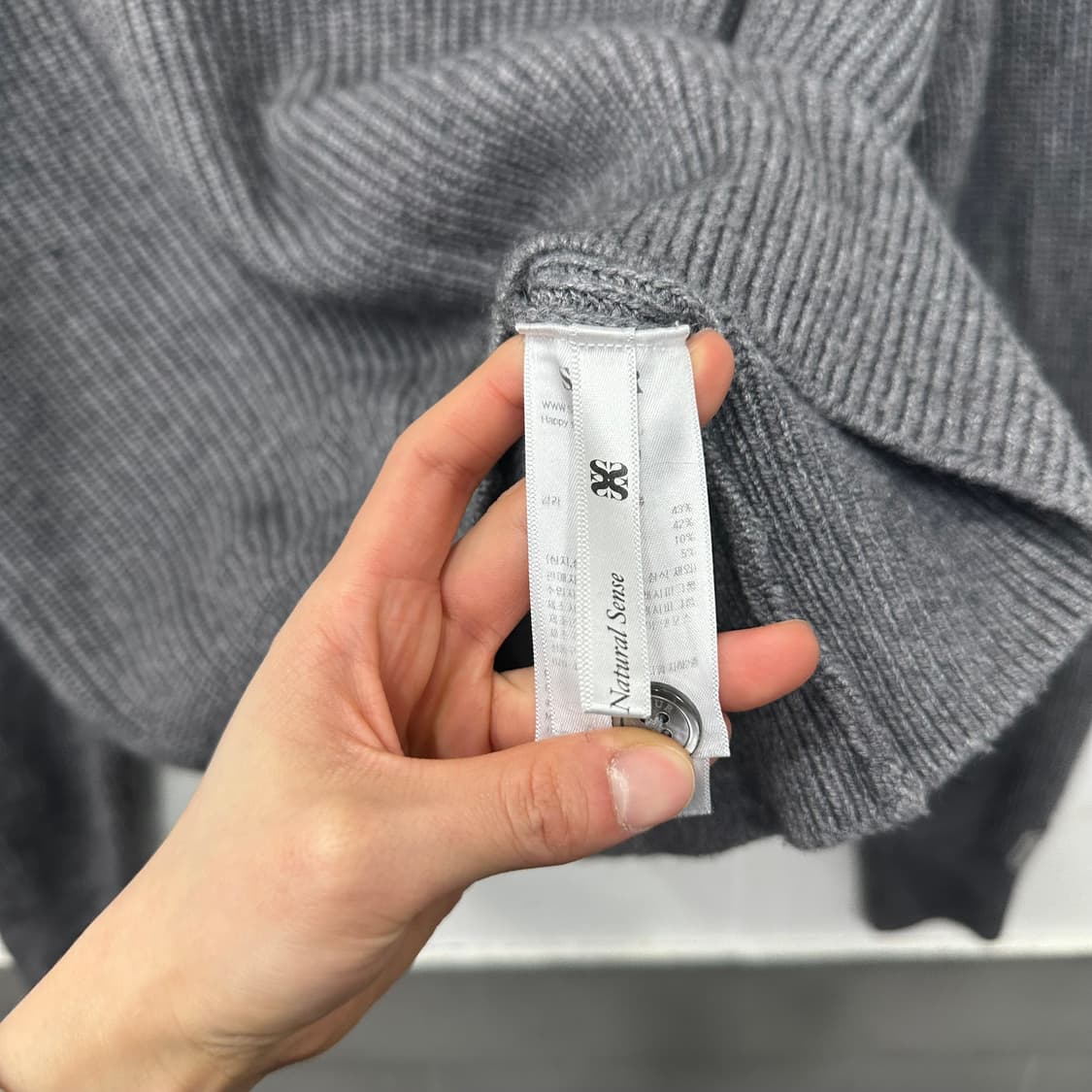 세터 버튼 업 세일러니트 하프집업 상품이미지4