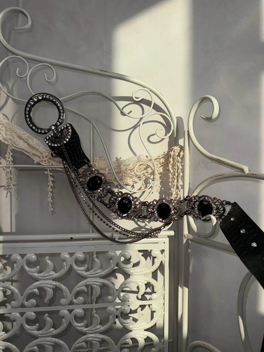 Black oriental gemstone cubic chain belt 상품이미지4
