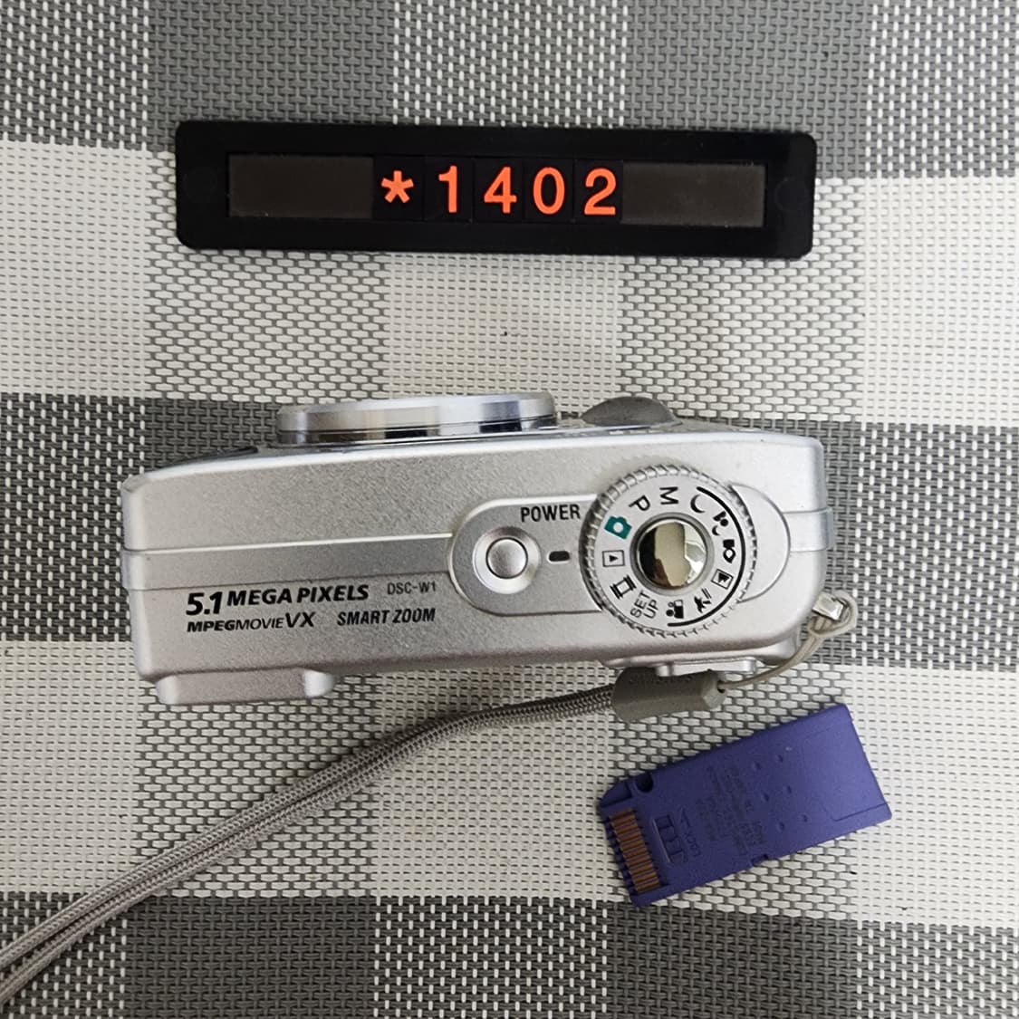 소니 사이버샷 DSC-W1 디지털카메라 실버바디 상품이미지2