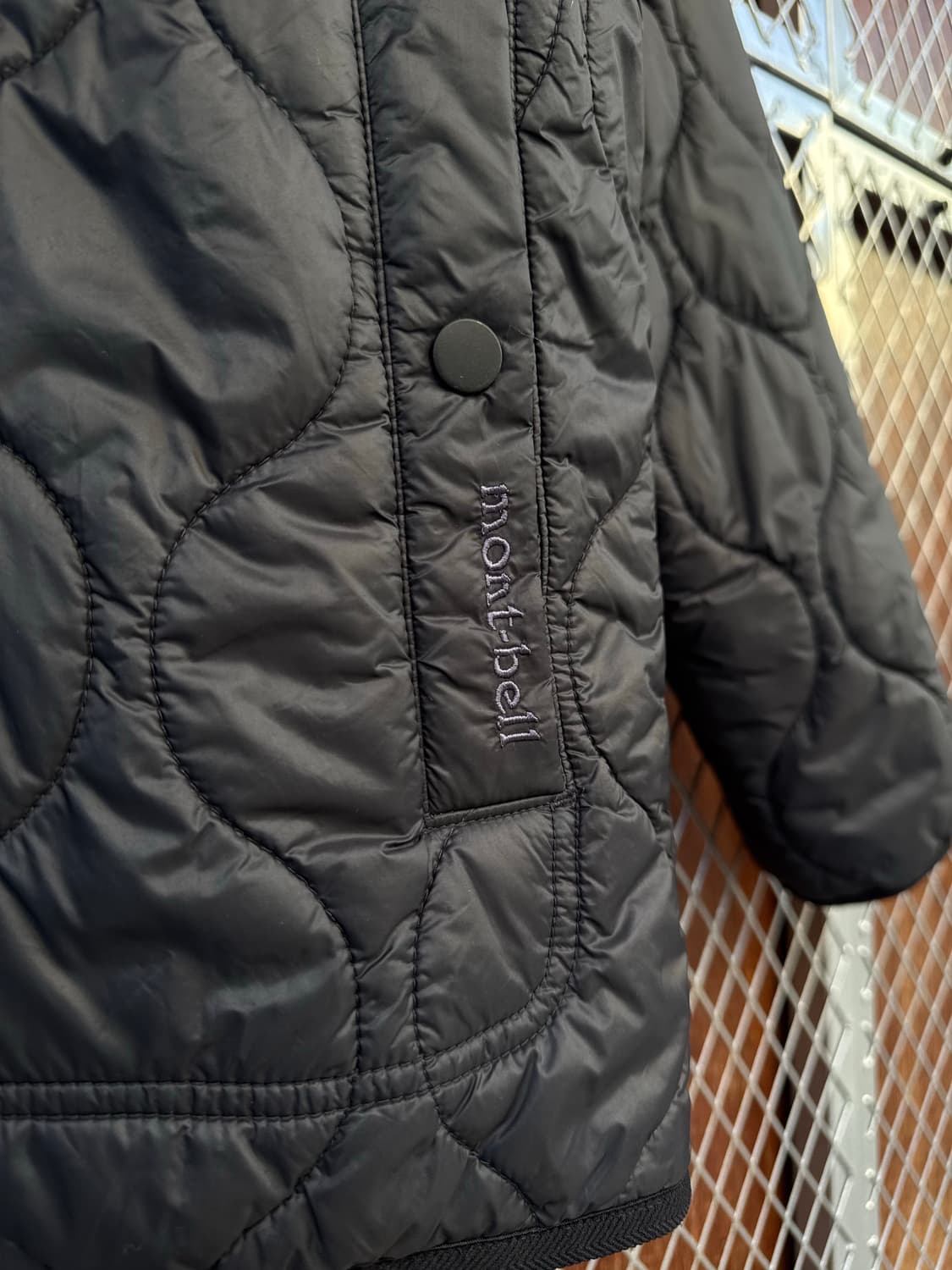 몽벨 mont-bell 퀄팅 경량 블랙 패딩 XL 상품이미지5