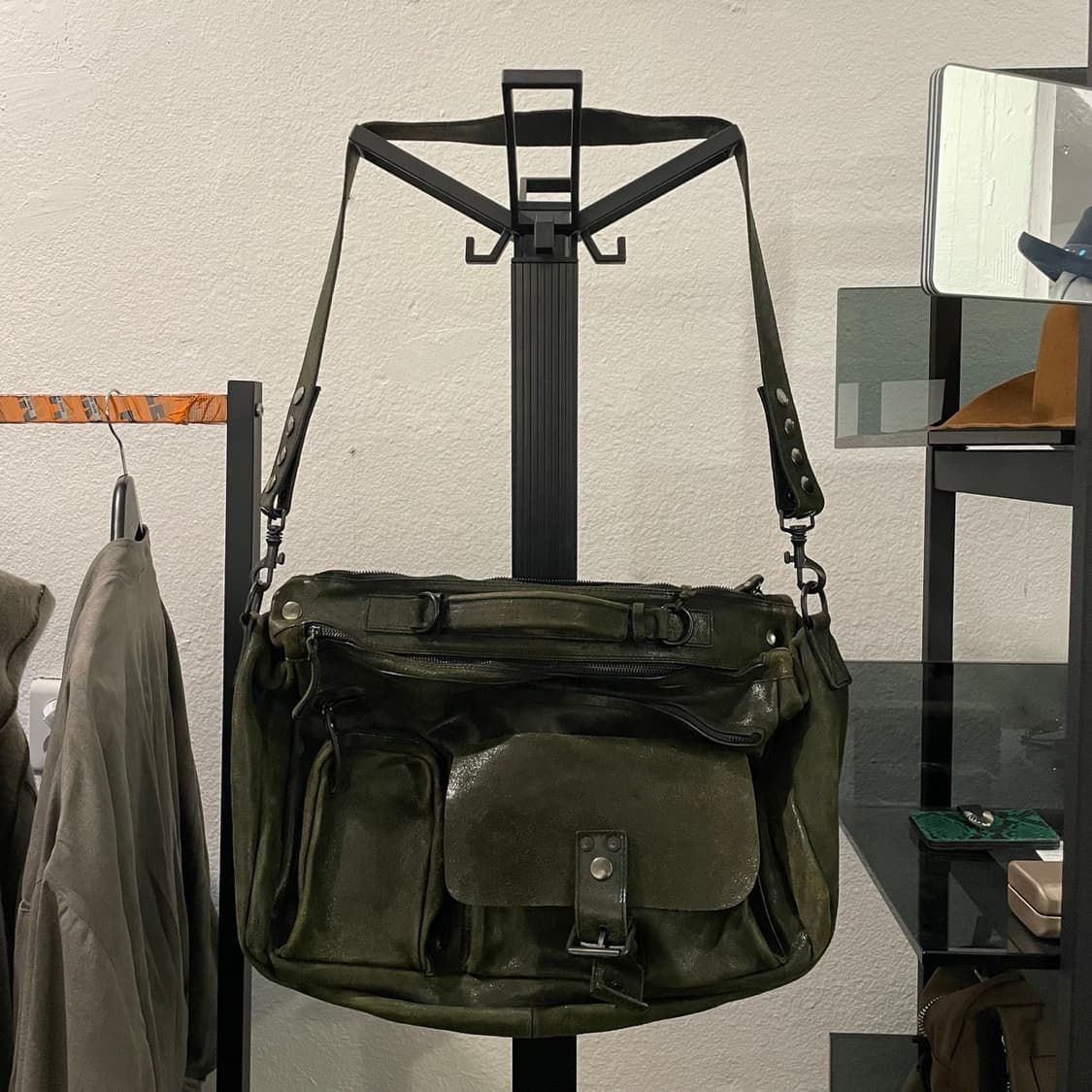 마르셀 오버사이즈 레더 크로스백 상품이미지1