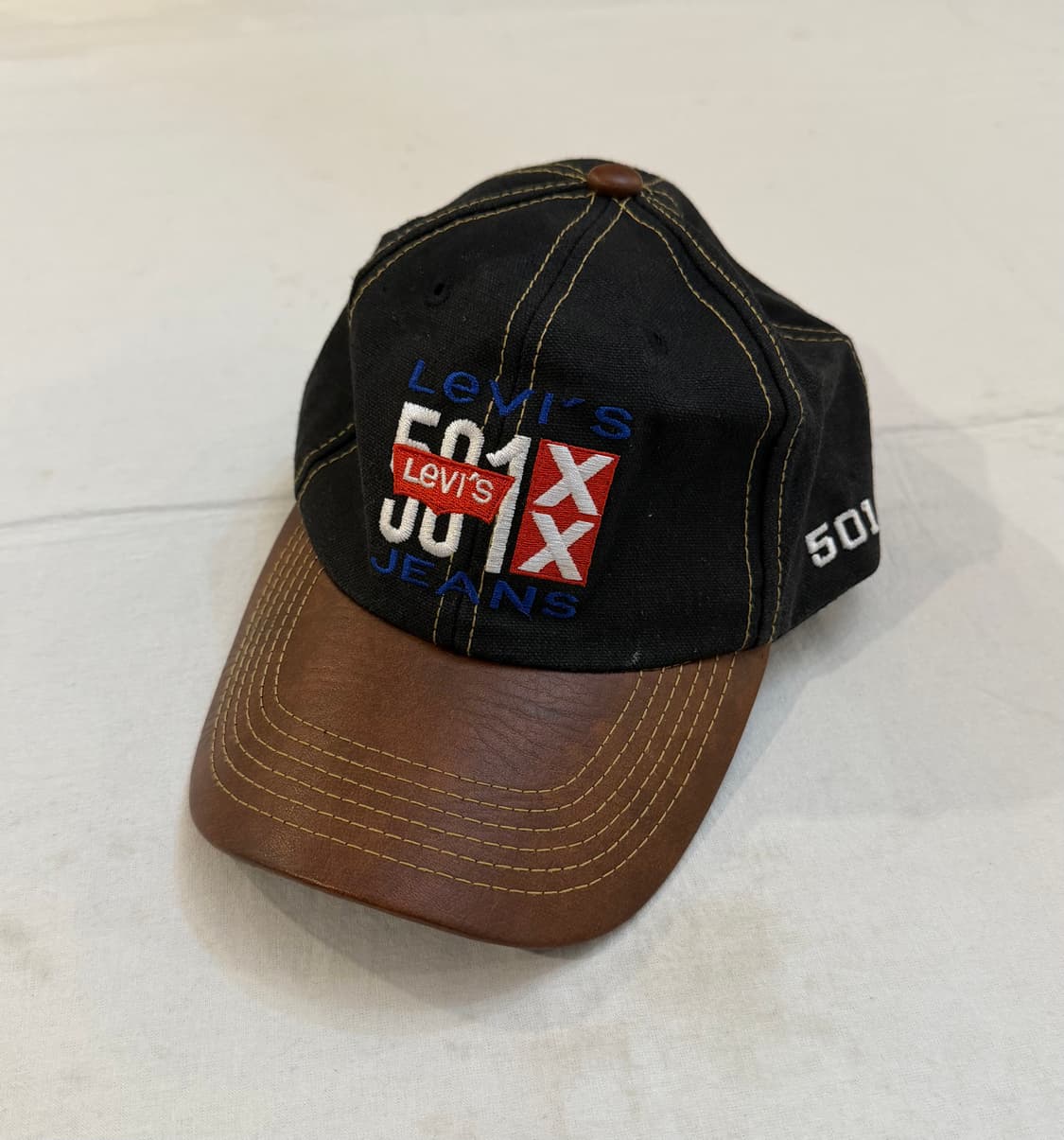 초희귀) 리바이스 빈티지 501 레더 볼캡 블랙 상품이미지1