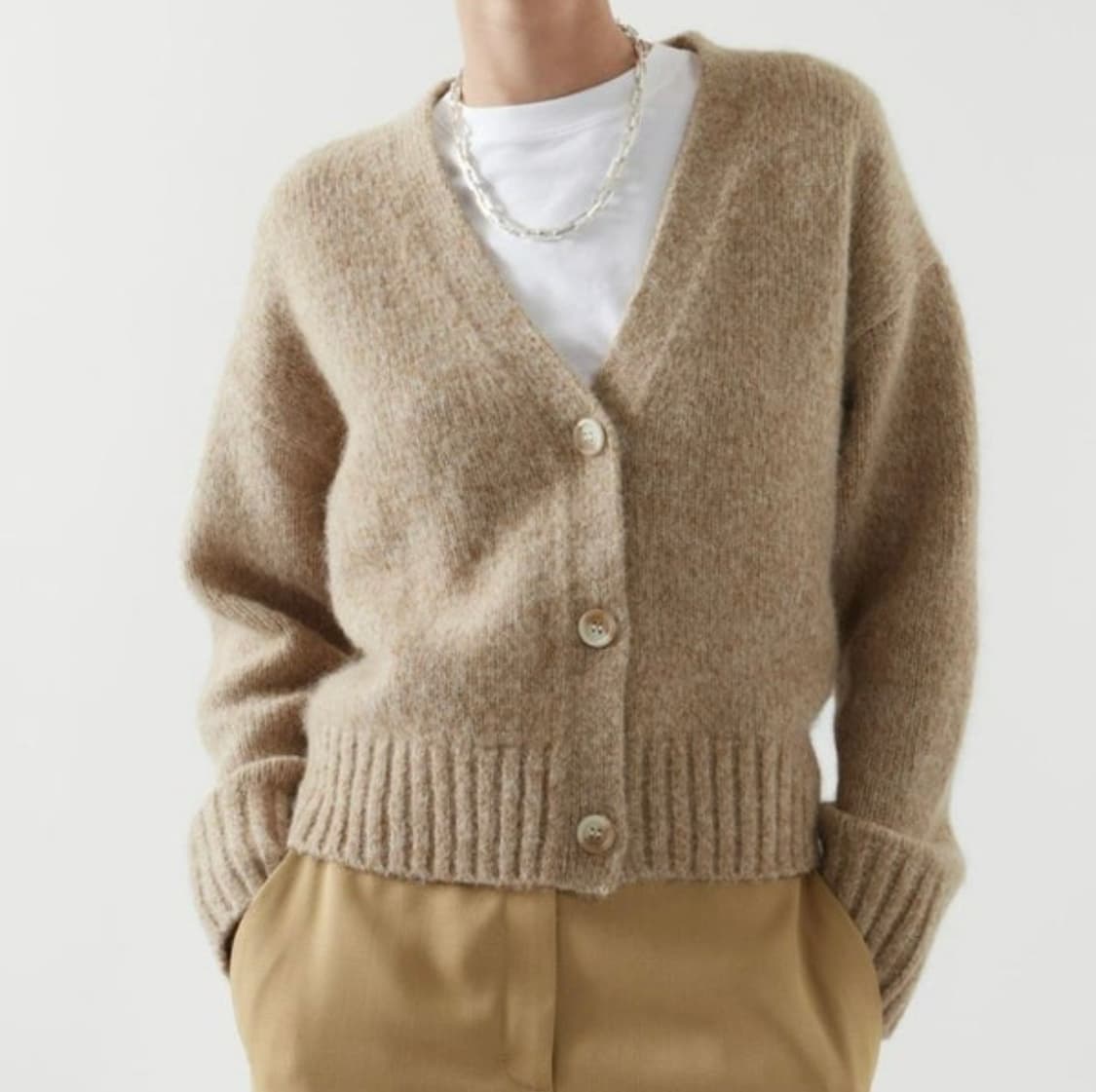 코스 COS 브이넥 가디건 베이지 S 상품이미지1