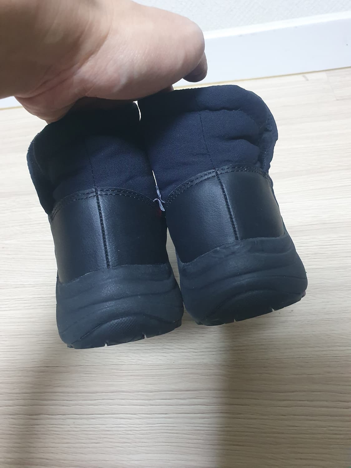 노스페이스 블랙 패딩 숏 부츠 240 상품이미지6