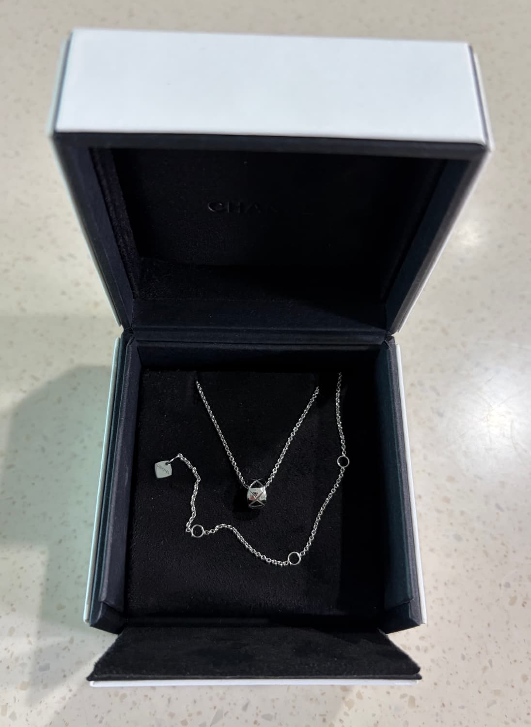 샤넬 코코 크러쉬 네크리스 18K 화이트골드 상품이미지4