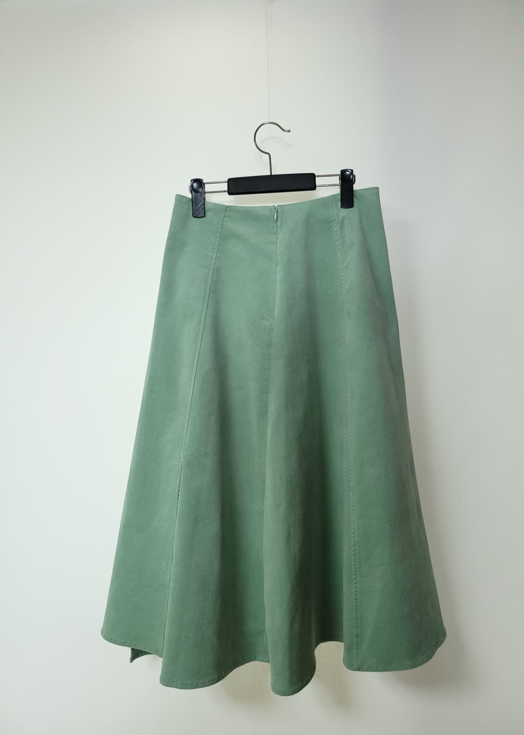 한섬 SJYP 2023 코듀로이 플레어 스커트 M 사이즈 상품이미지4