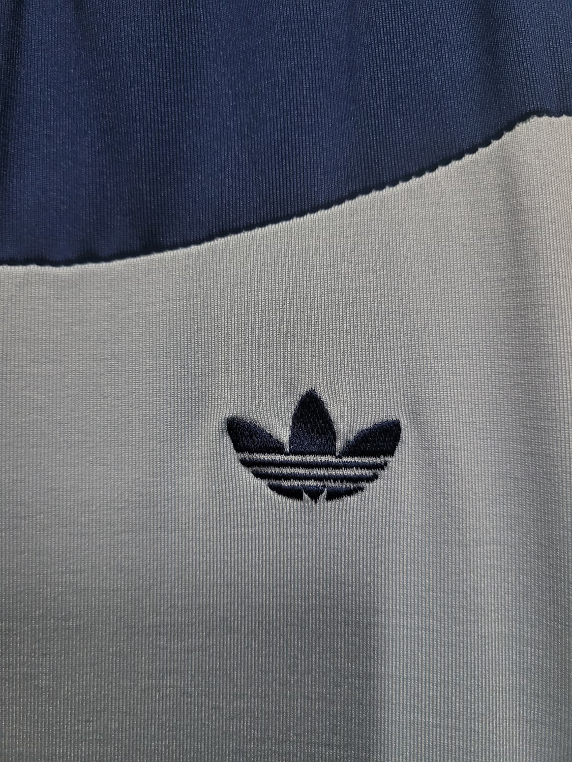 아디다스 불꽃 파이어버드 올드스쿨 시나모롤 홀터넥 원피스 상품이미지3