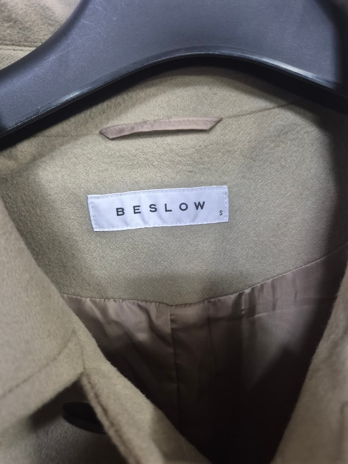 BESLOW 에스옴 베이지 롱 코트 상품이미지6