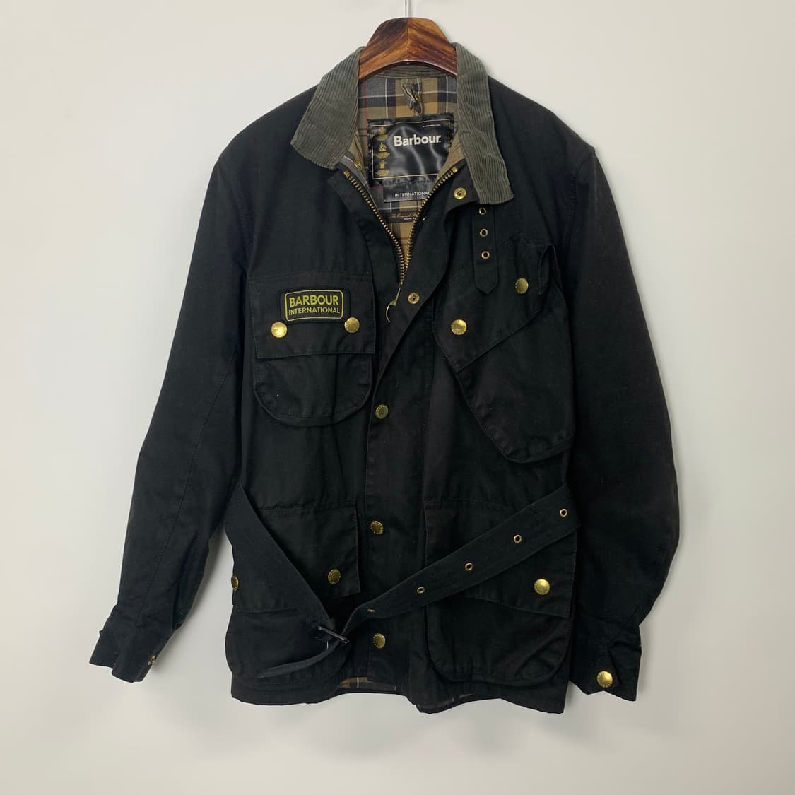 바버 인터네셔널 블랙 왁스 자켓 상품이미지2