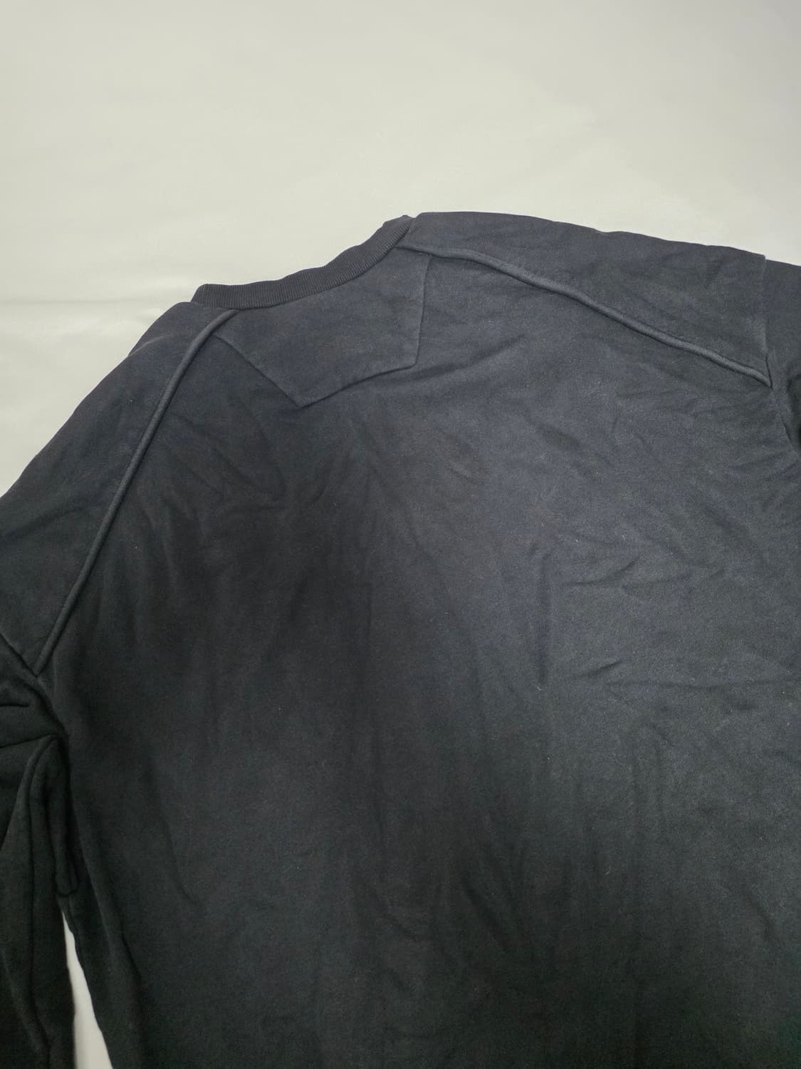 준지 블랙 보스 오버핏 맨투맨 M 가단 70cm 상품이미지5