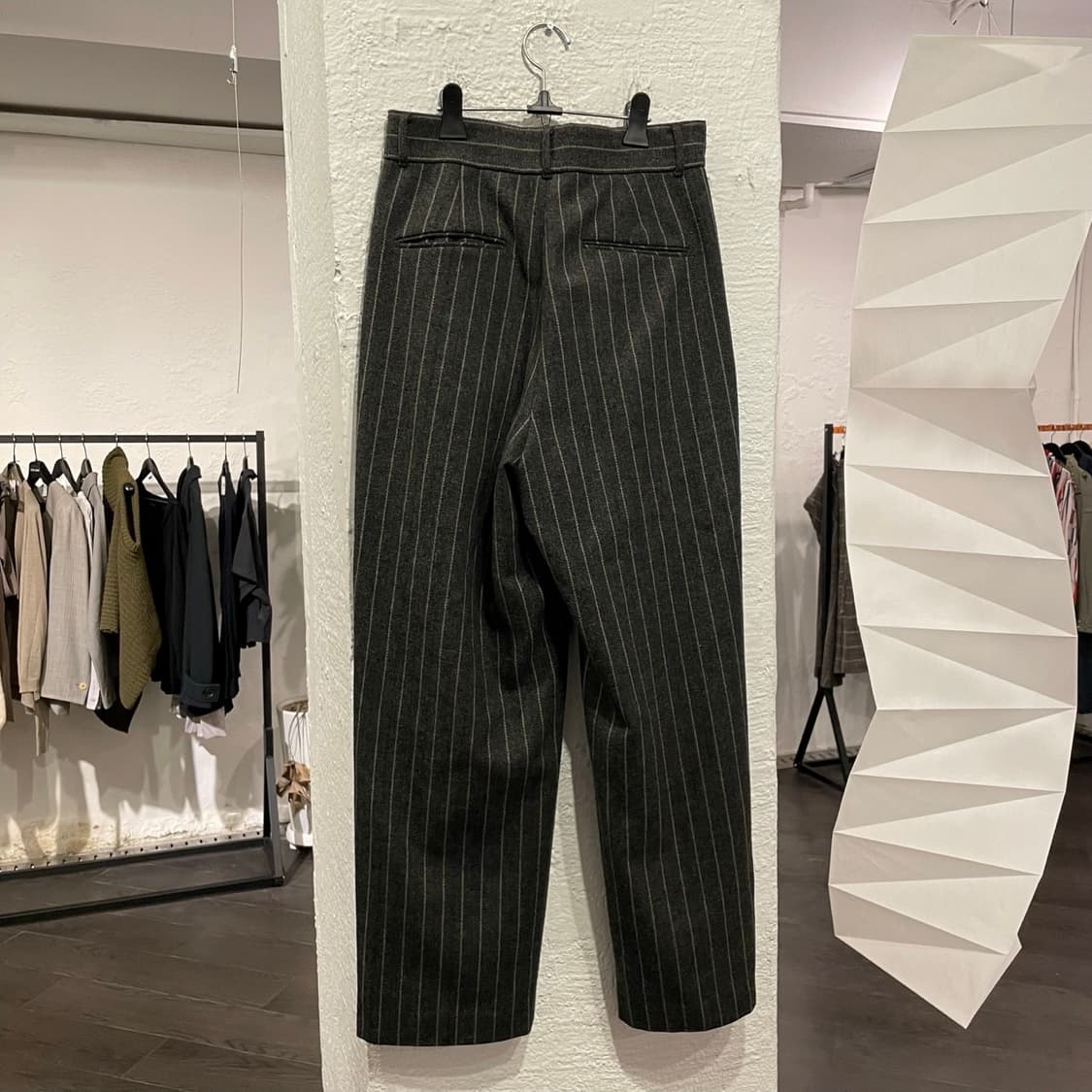 아모멘토 울 스트라이프 마틴 팬츠 상품이미지3