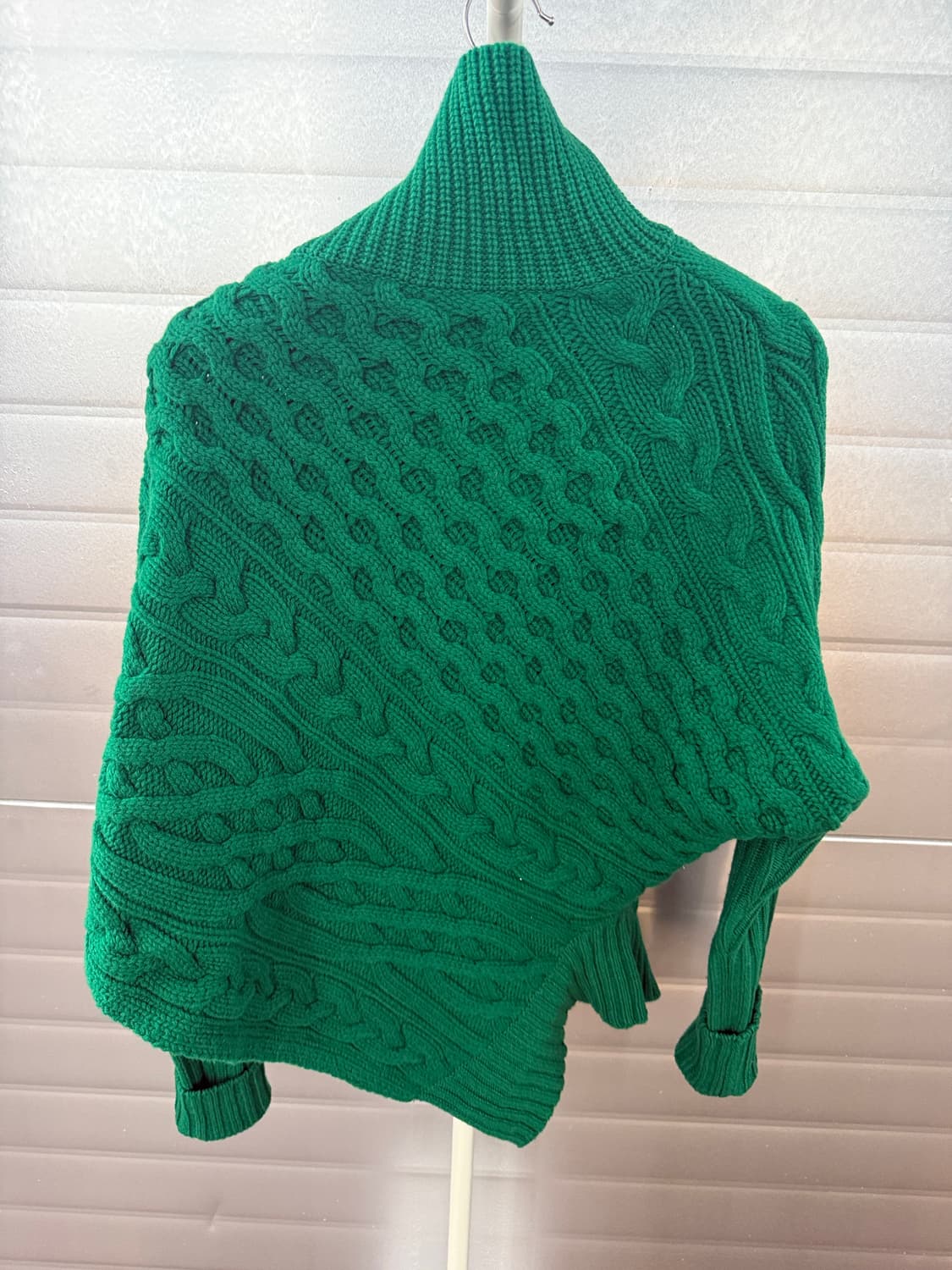 Sacai 비대칭 하이넥 집업 케이블 니트탑 2 상품이미지4