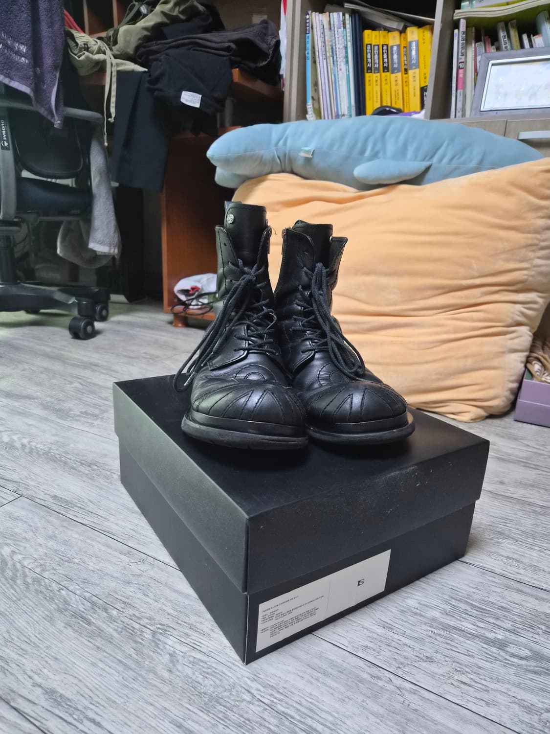 써저리 쏘유레슈어 부츠 상품이미지1