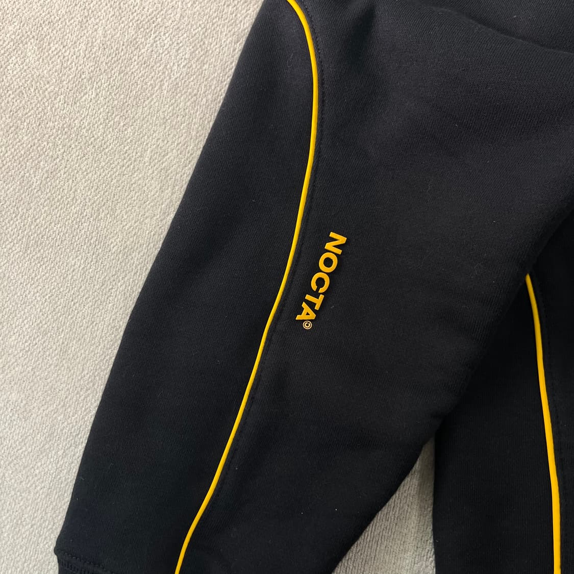 100 나이키 X 드레이크 녹타 에센셜 블랙 후드티 상품이미지5