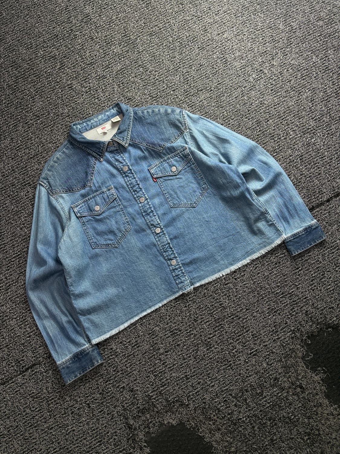 리바이스 클래식 미렐라 크롭 웨스턴 셔츠 4096 상품이미지1