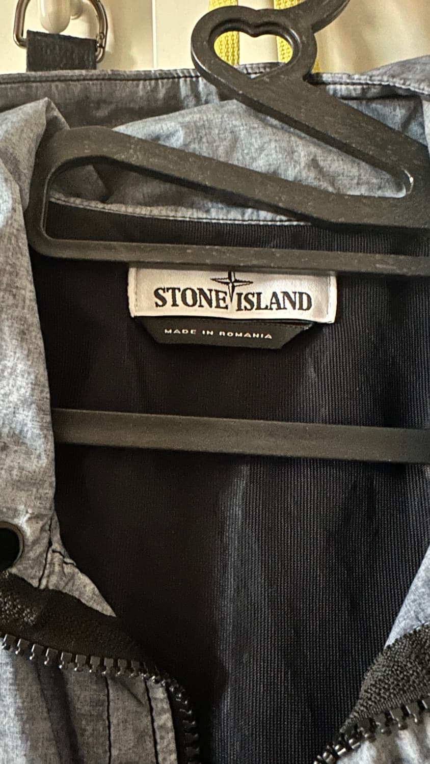 스톤아일랜드 레진 포플린 아노락 엠사이즈 판매 합니다. 상품이미지4