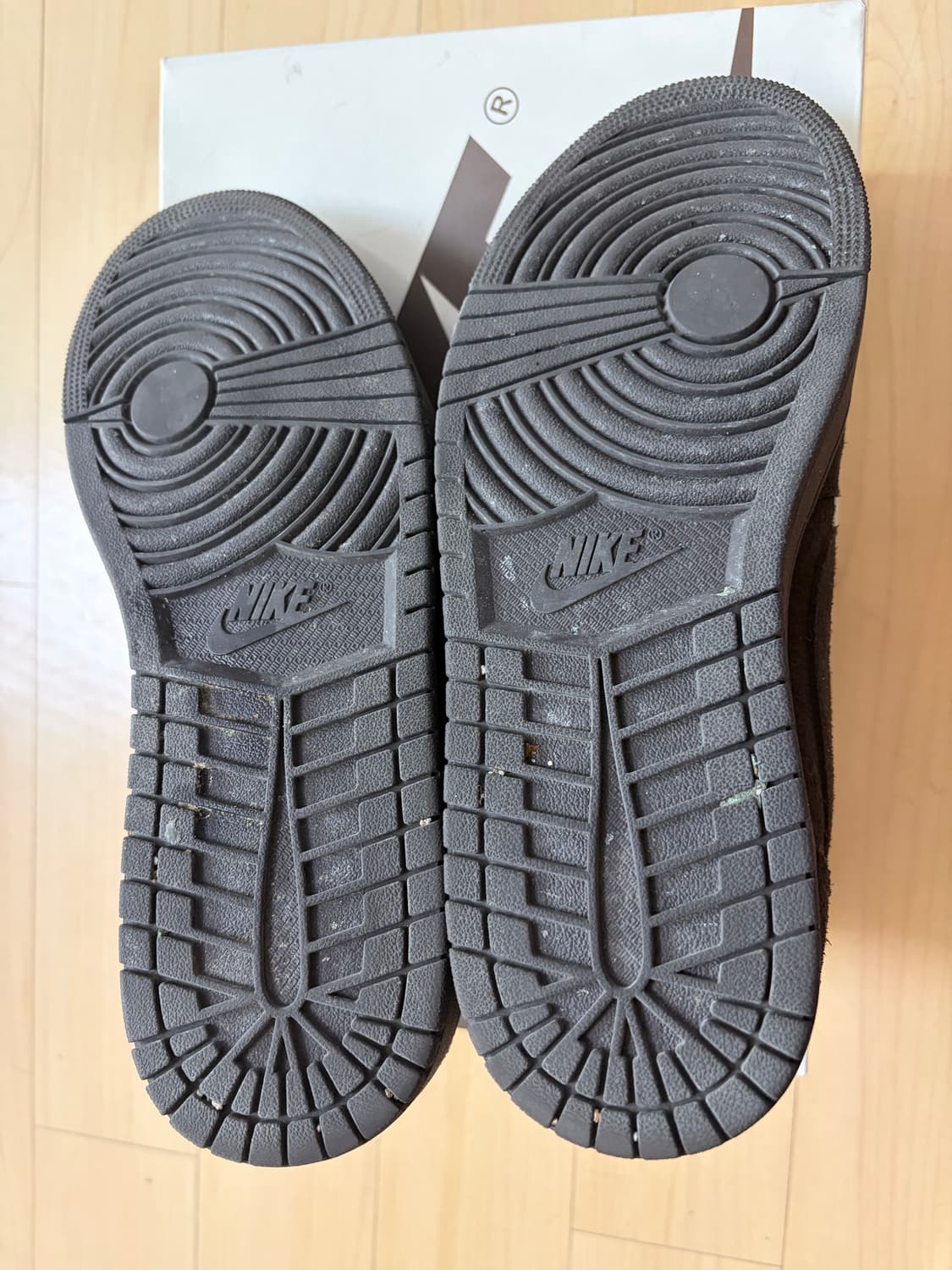 조던1x트래비스 스캇 콜라보 벨벳 다크모카 280판매합니다 상품이미지4