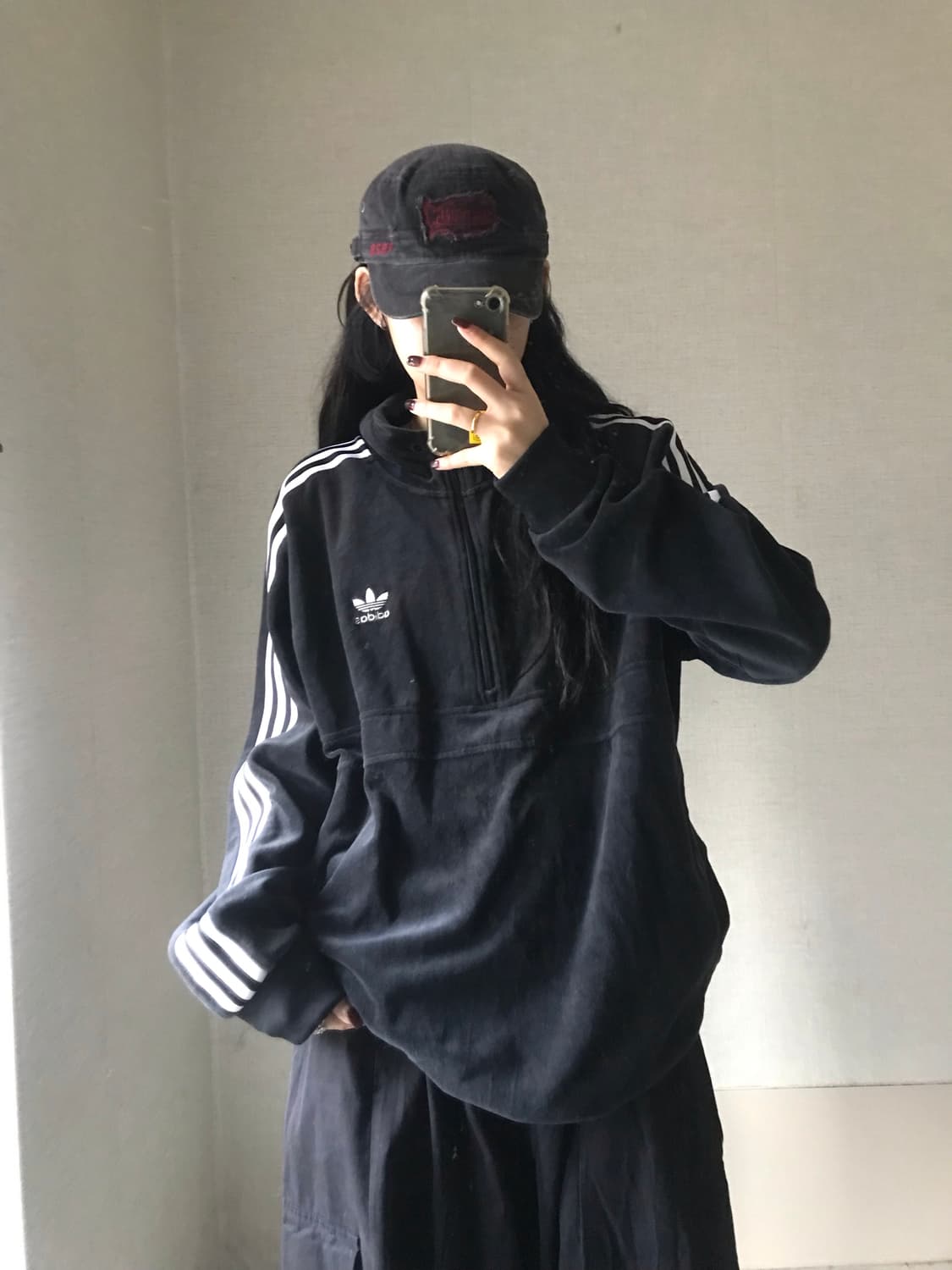 아디다스 블랙 벨벳 반집업 상품이미지2