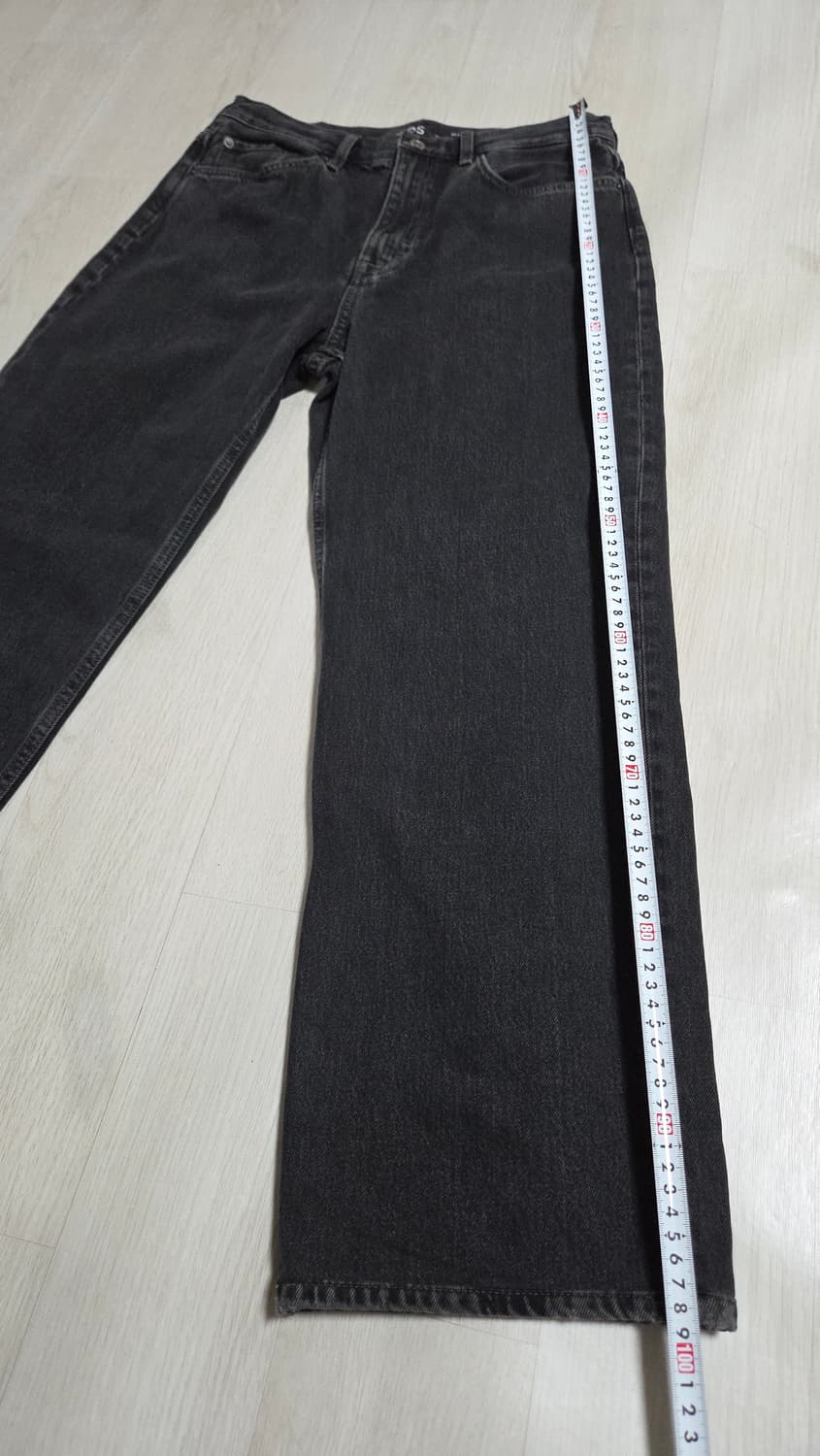 (착샷) 코스 COS 릴렉스 스트레이트 데님 흑청 상품이미지7