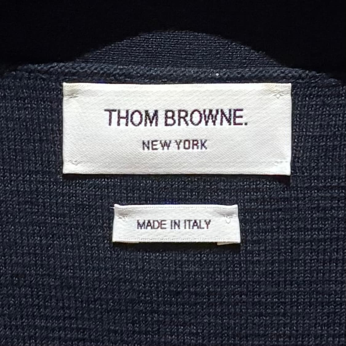 A+ / 3 (103) 톰브라운 밀라노 스티치 금장 가디건 네이비 상품이미지2