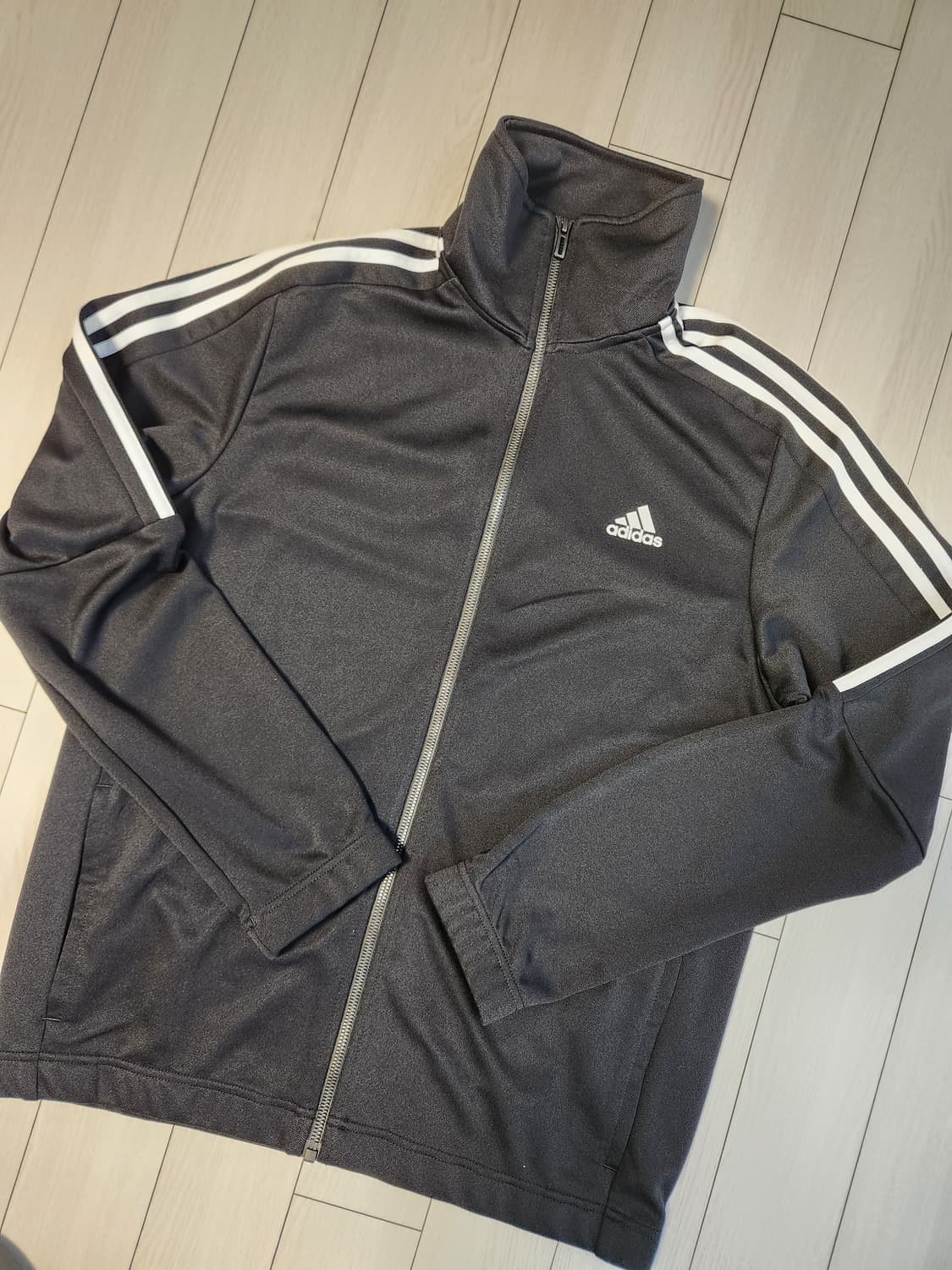 아디다스 트랙탑 TIRO TS 집업 저지 사이즈105 xl

여러 중고사 상품이미지1