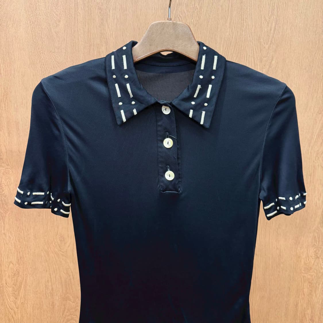 펜디 PK 반팔 티셔츠 자수 스티치 로고 디테일 슬림핏 블랙 상품이미지5