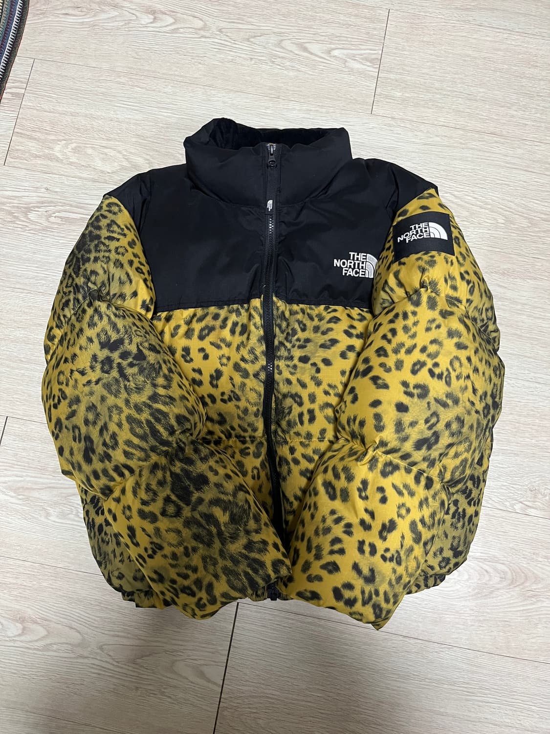 노스페이스 레오파드 눕시 패딩 상품이미지1