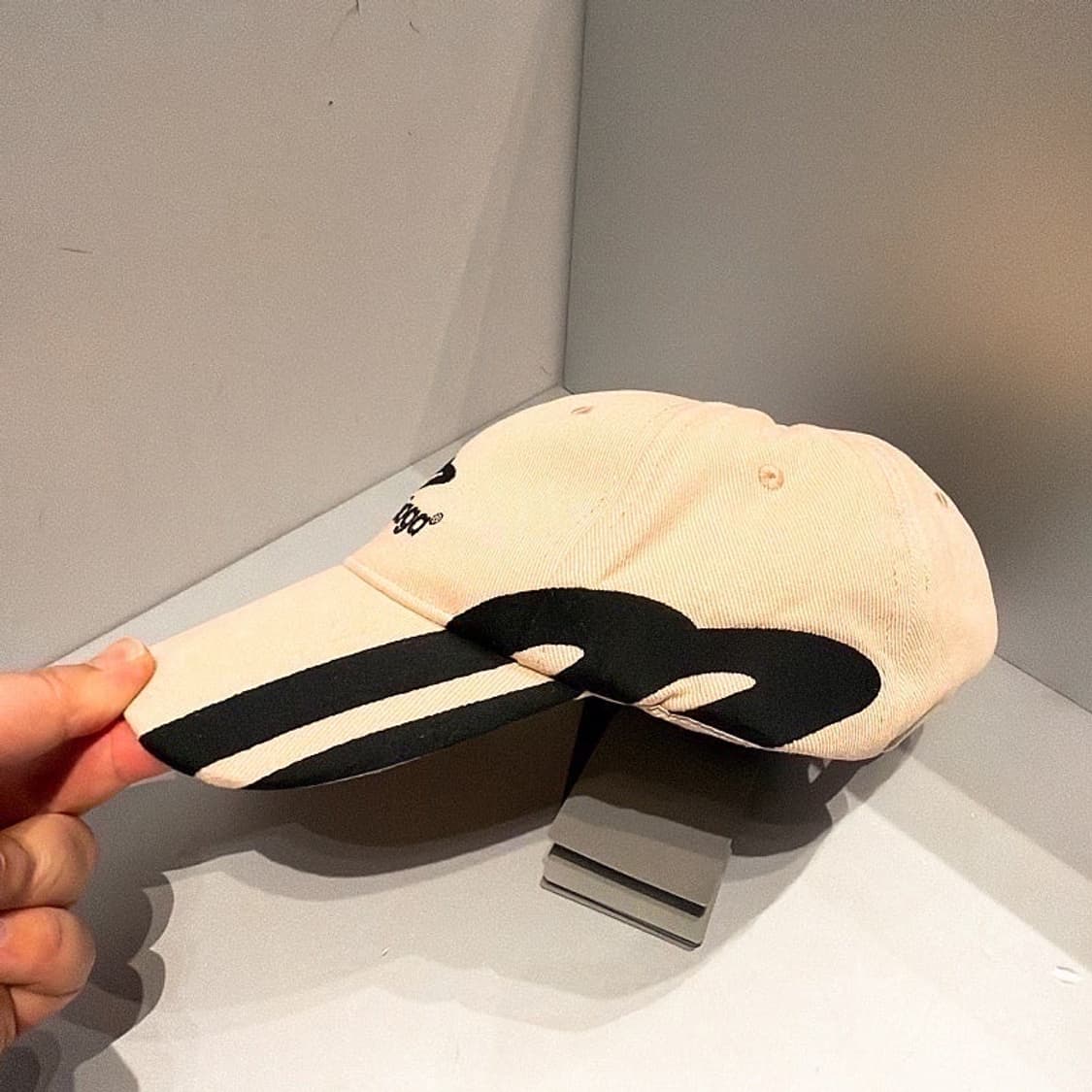 (정품/새상품) 발렌시아가 베이지 3B 스포츠 아이콘 볼캡 상품이미지2