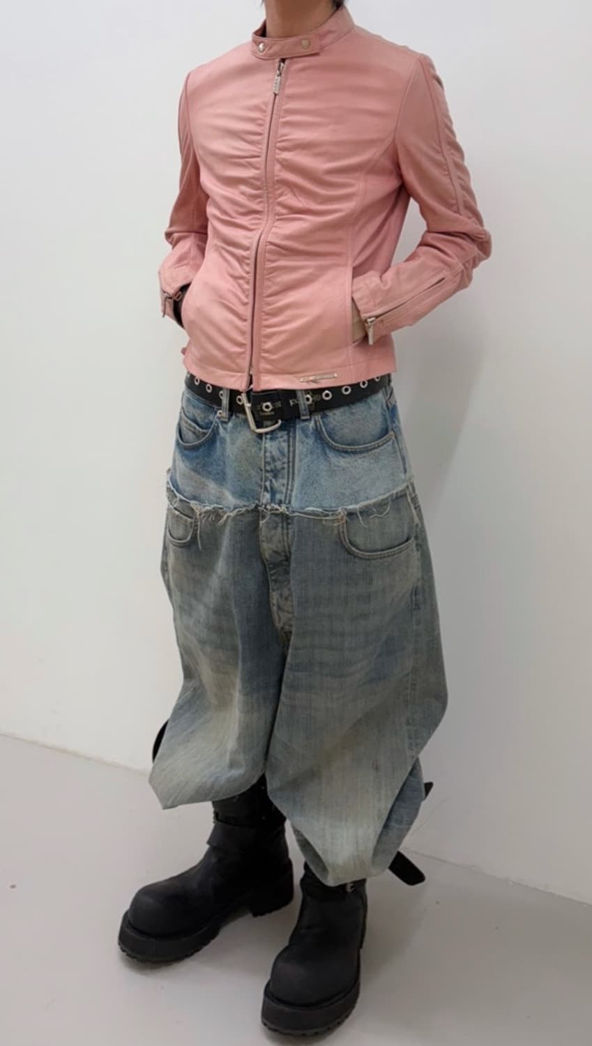 셔링 디테일 가죽자켓 상품이미지1