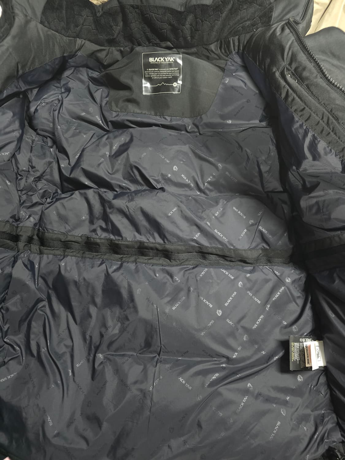 블랙야크 고어텍스  구스다운 점퍼.
싸이즈 85. 남자 상품이미지5